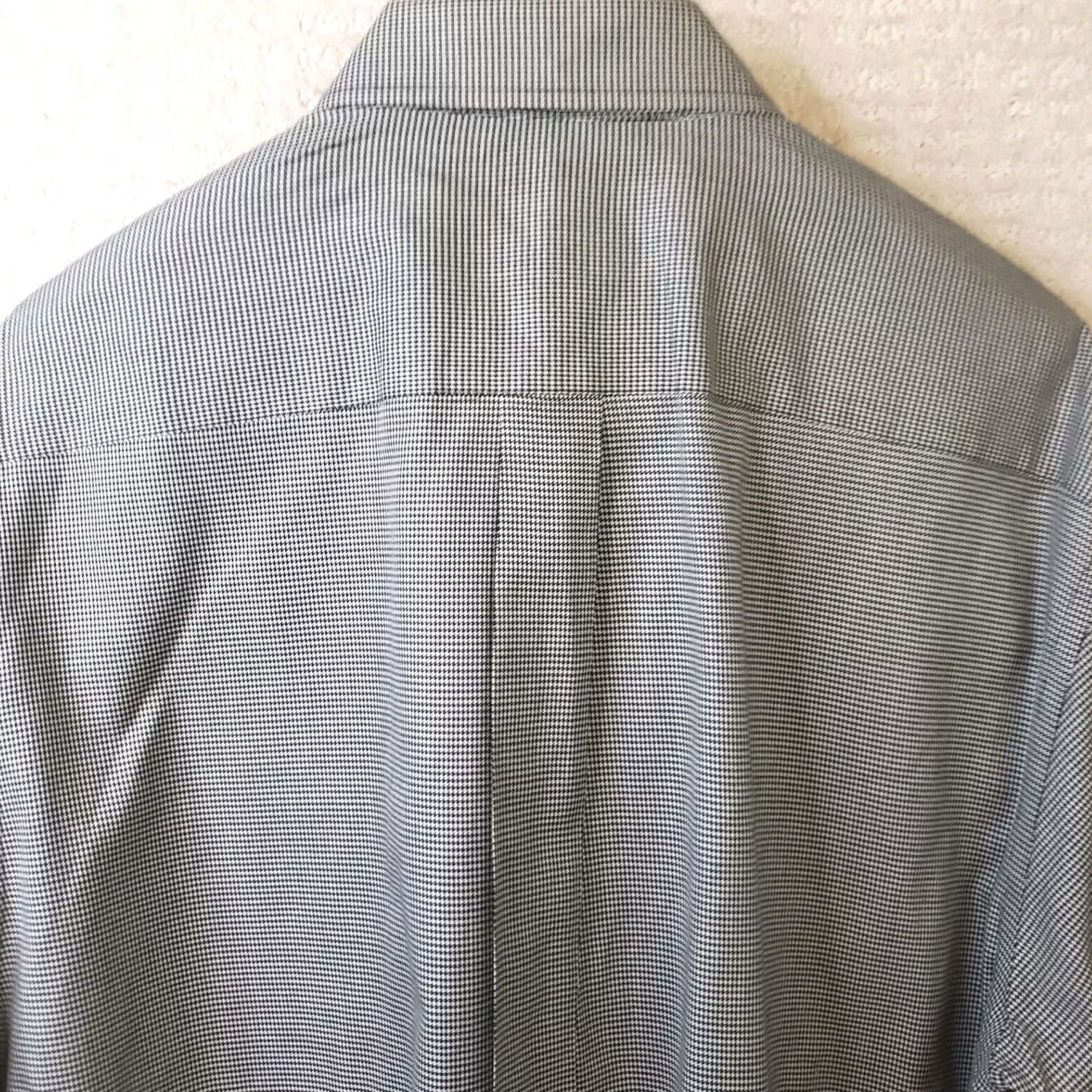 Jos. A. Bank Jos A Bank Mens L Grey Herringbone Dress Shirt 100% Cotton Traveler’s Collection Size 42R - 6 Thumbnail