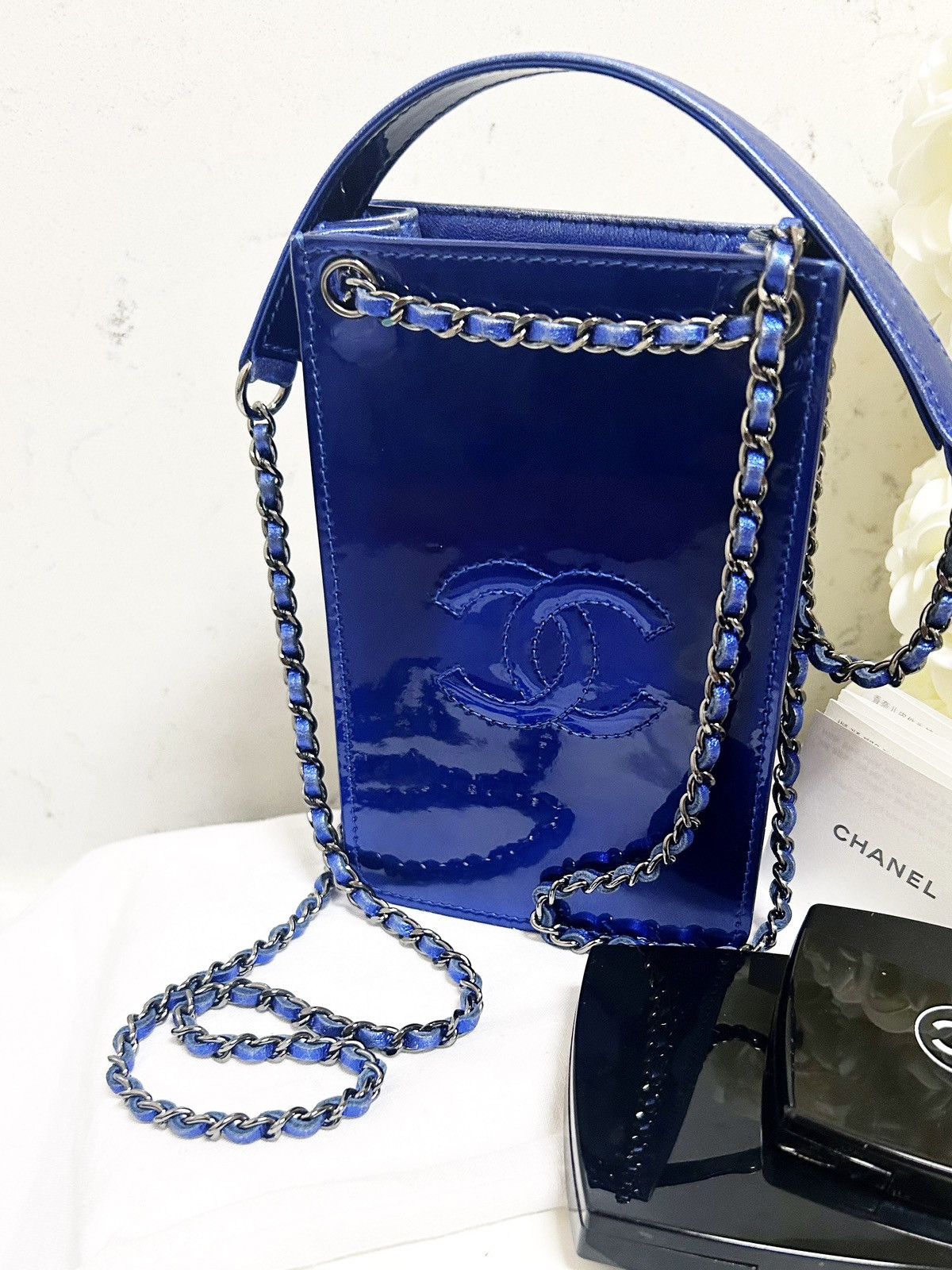 Chanel Authentic Chanel RARE Electric Blue Patent WOC Crossbody Bag Size ONE SIZE - 12 Thumbnail