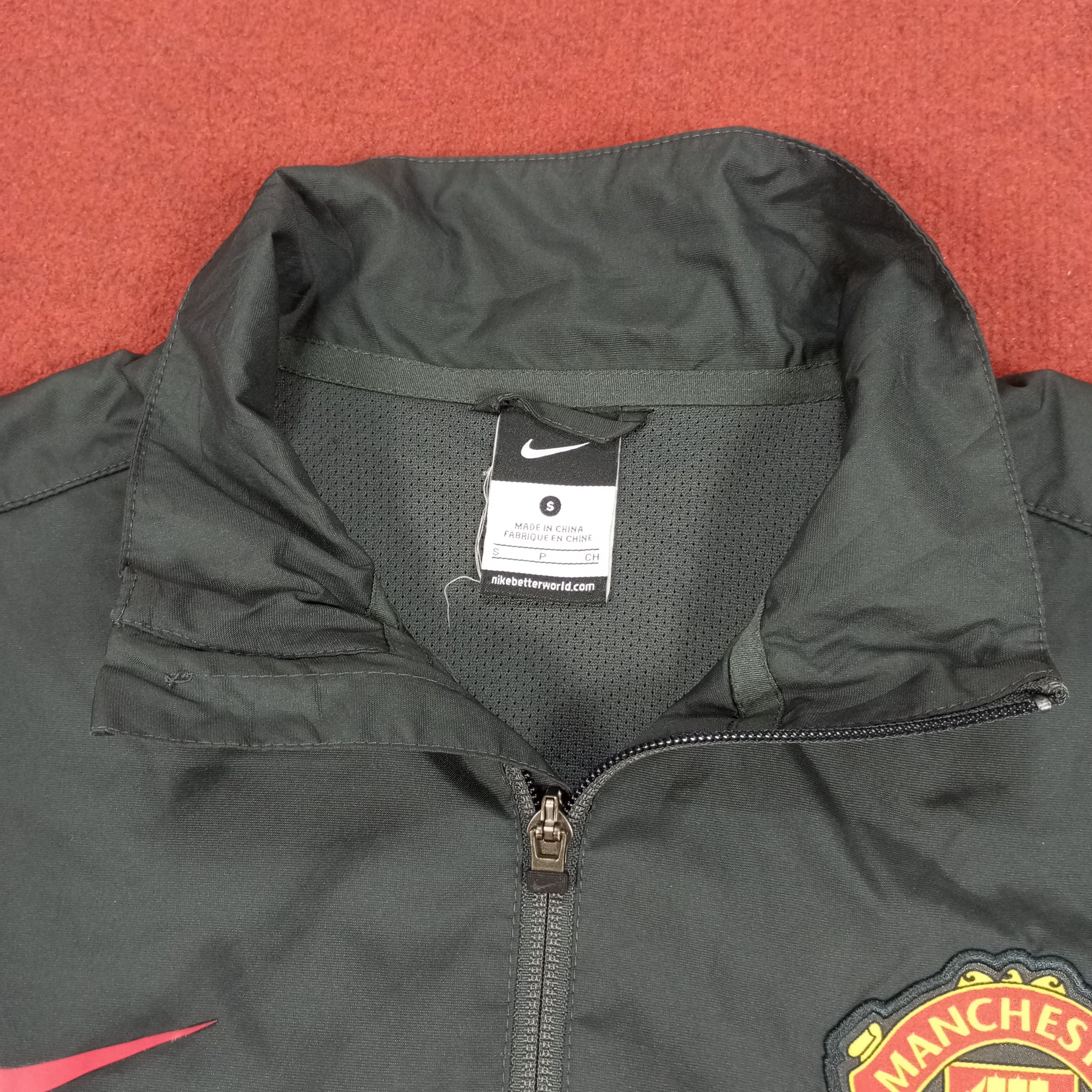 Nike × Vintage Nike Manchester United DHL Football Club Windbreaker Jacket Size US M / EU 48-50 / 2 - 5 Thumbnail