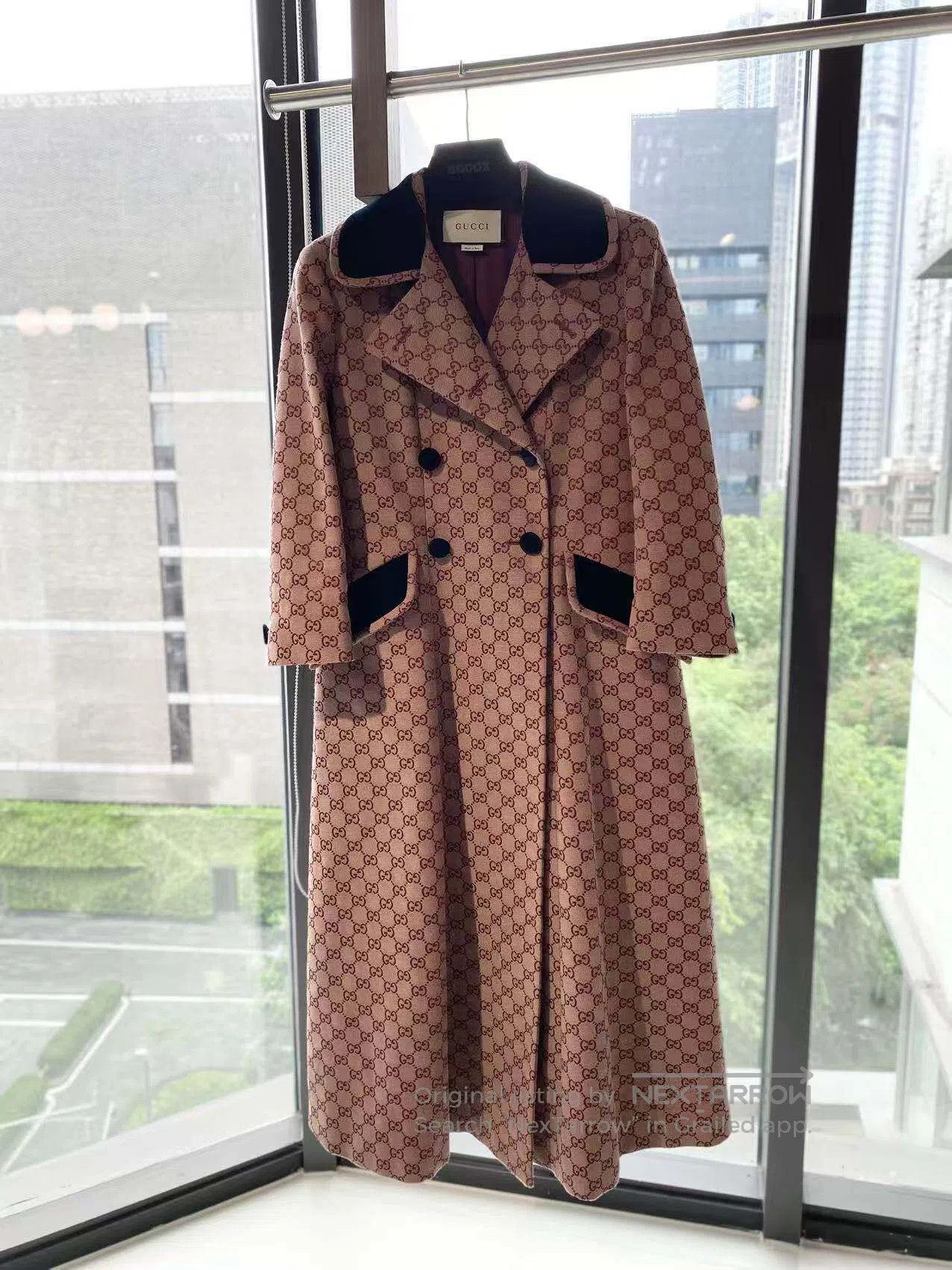 Gucci Guicci GG Monogram Double-Breasted Coat with Velvet Notch Size XS / US 0-2 / IT 36-38 - 2 Thumbnail
