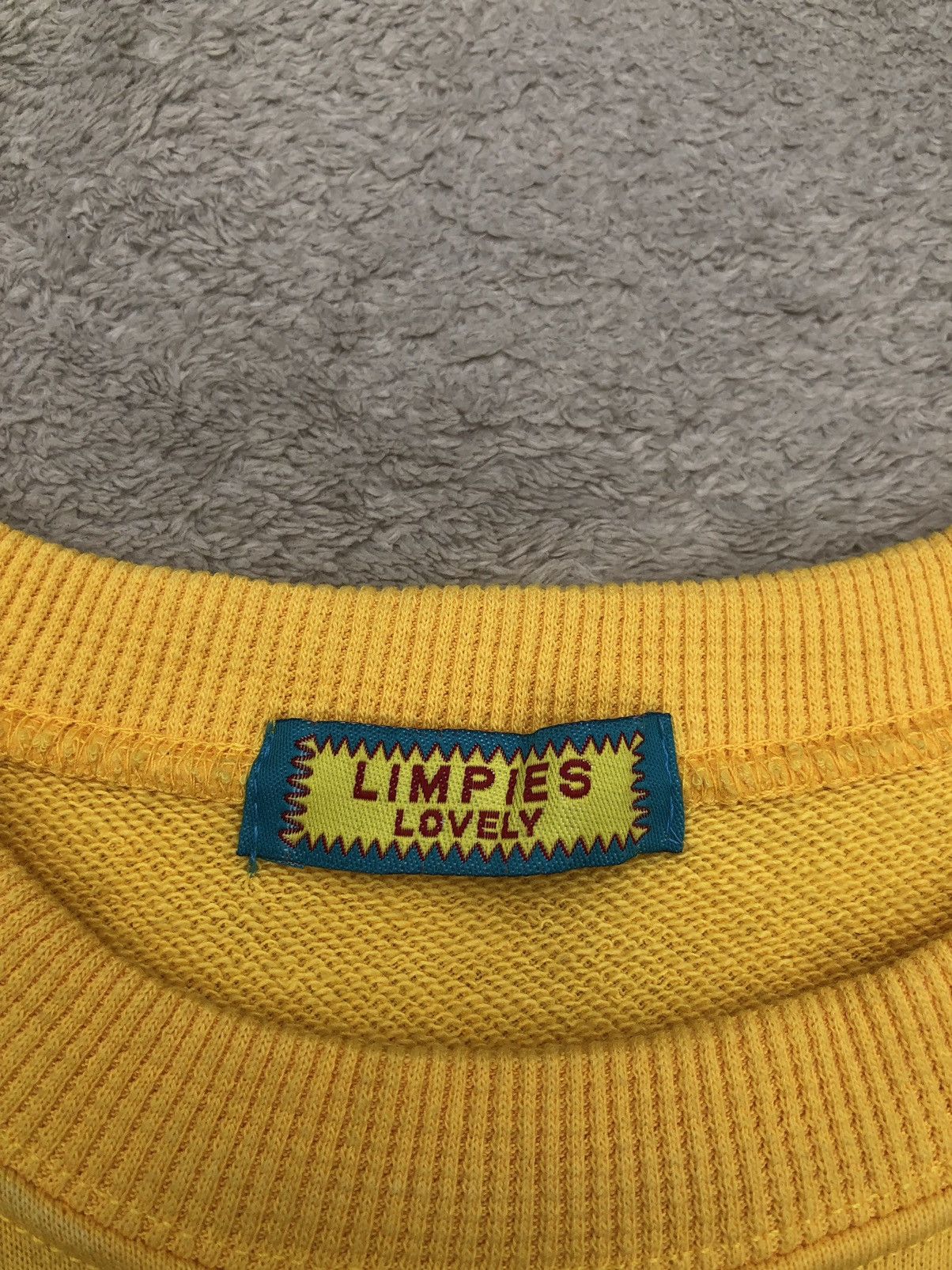 Vintage Vintage Limpies Lovely Charlie’s Angels Sweatshirt Size US S / EU 44-46 / 1 - 7 Thumbnail