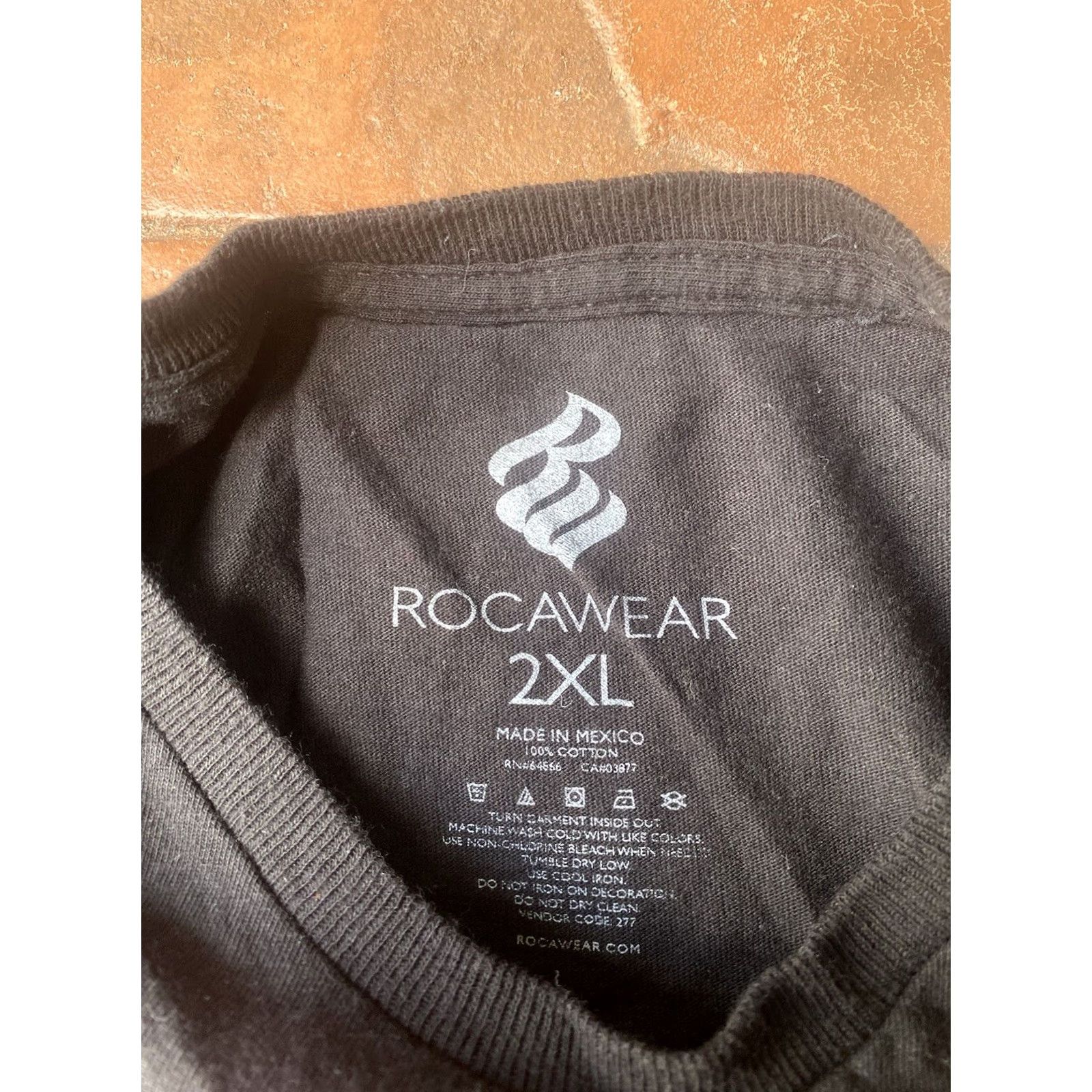 Rocawear VINTAGE Rocawear BKLYN T-Shirt Men 2XL Black Graphic Print Grunge Hip Hop 90s City Short Sleeve Crew Neck Size US XXL / EU 58 / 5 - 2 Thumbnail