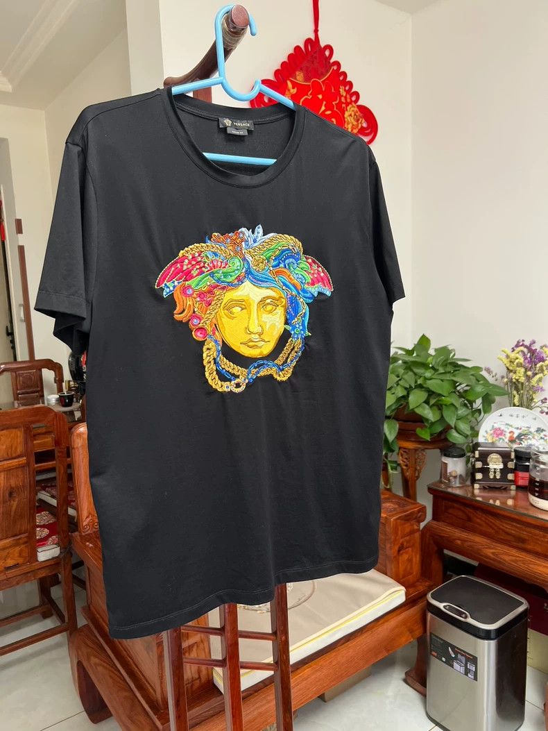 Versace Versace Embroidered limited to half sleeves Size US XL / EU 56 / 4 - 1 Thumbnail