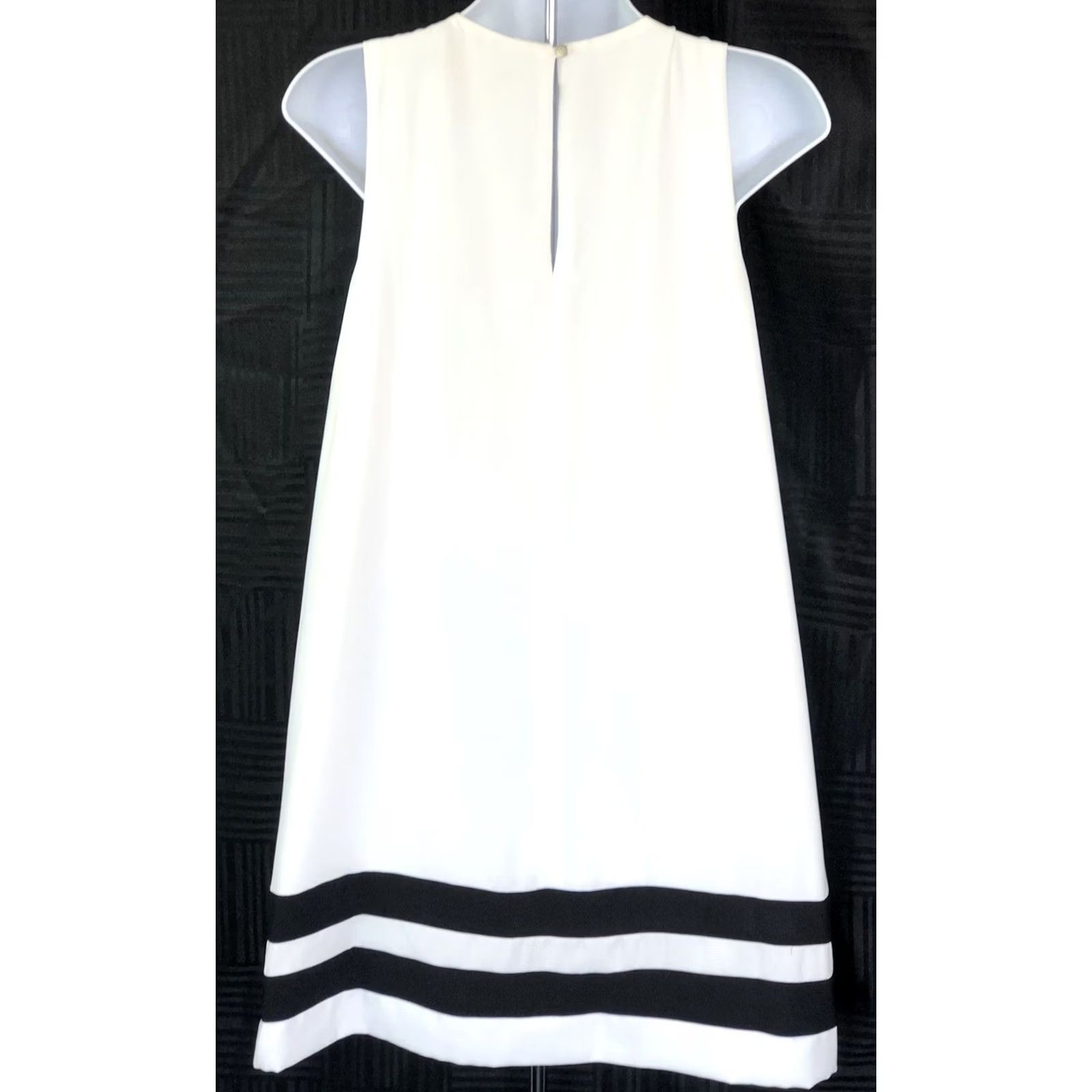 Forever 21 FOREVER 21 Sleeveless Dress S White Striped Knee Length Keyhole Front A-Line Beach Preppy Summer Women’s New with Tags Mens? (adjust if needed) Size S / US 4 / IT 40 - 4 Thumbnail