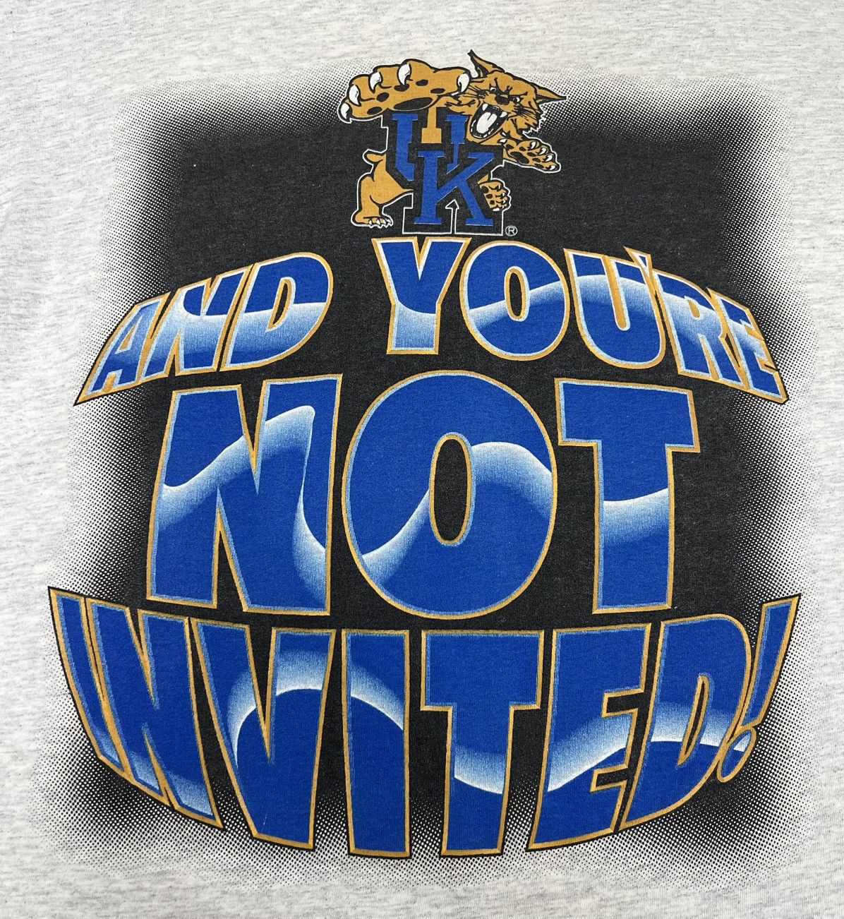 NBA 90s Distressed Vintage Kentucky Wildcats Basketball tee Size US XL / EU 56 / 4 - 8 Thumbnail