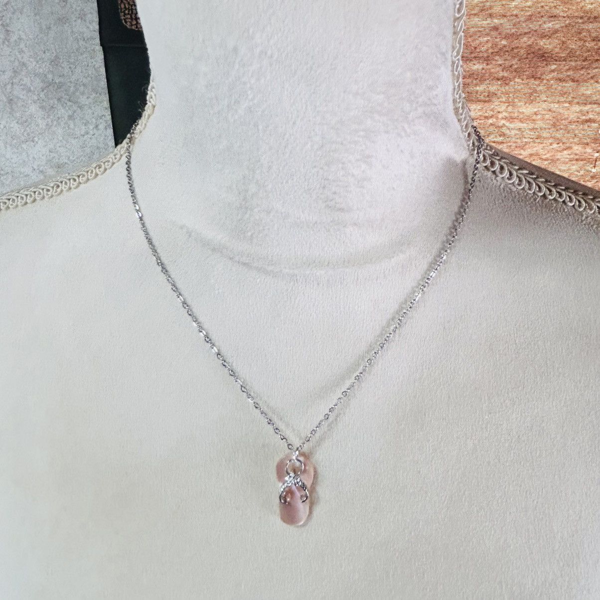 Handmade Handcrafted salvaged vintage mother of pearl sandal necklace Size ONE SIZE - 4 Thumbnail