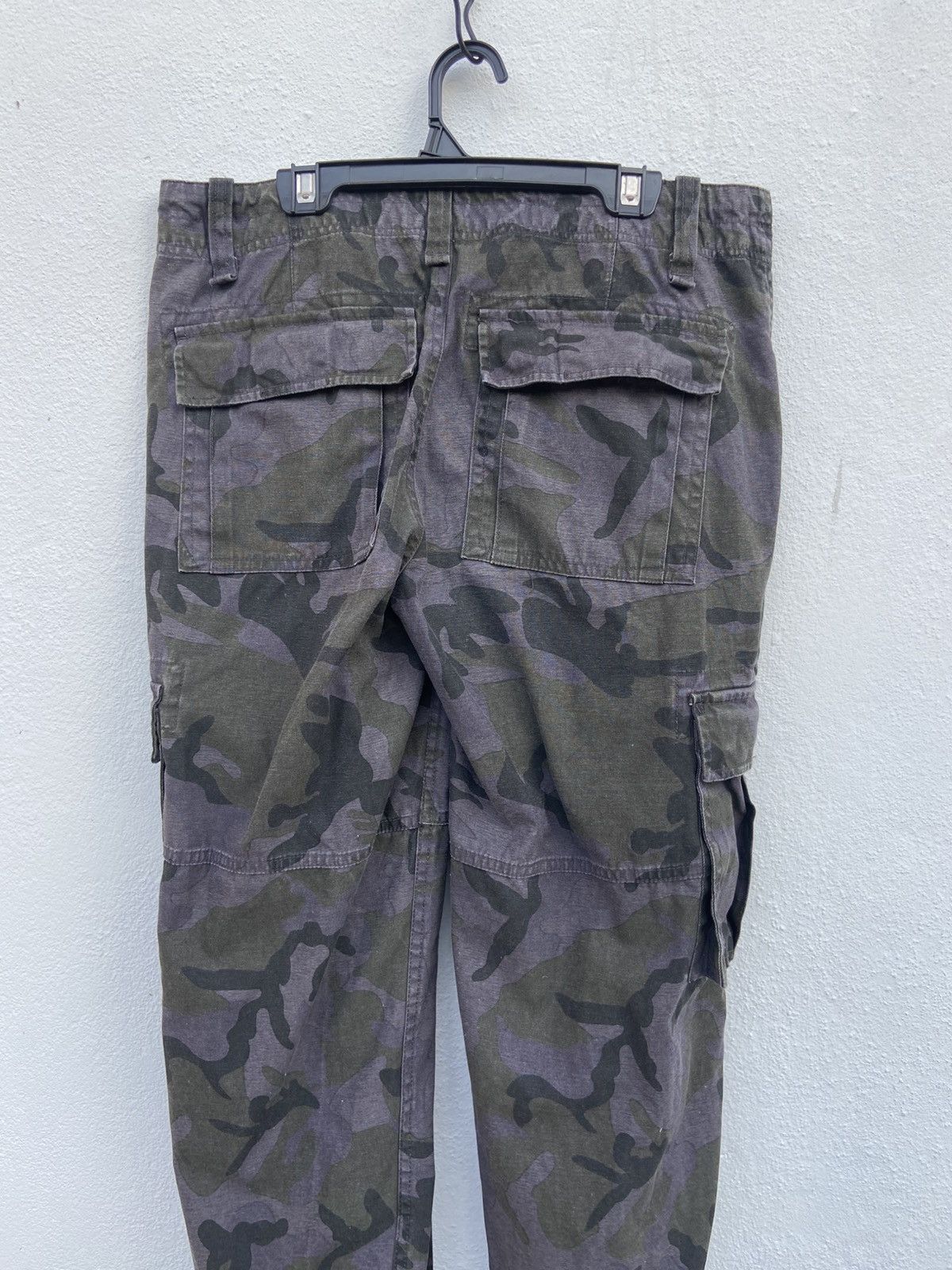 Japanese Brand Camo flauge cargo pants military Size US 31 - 4 Thumbnail