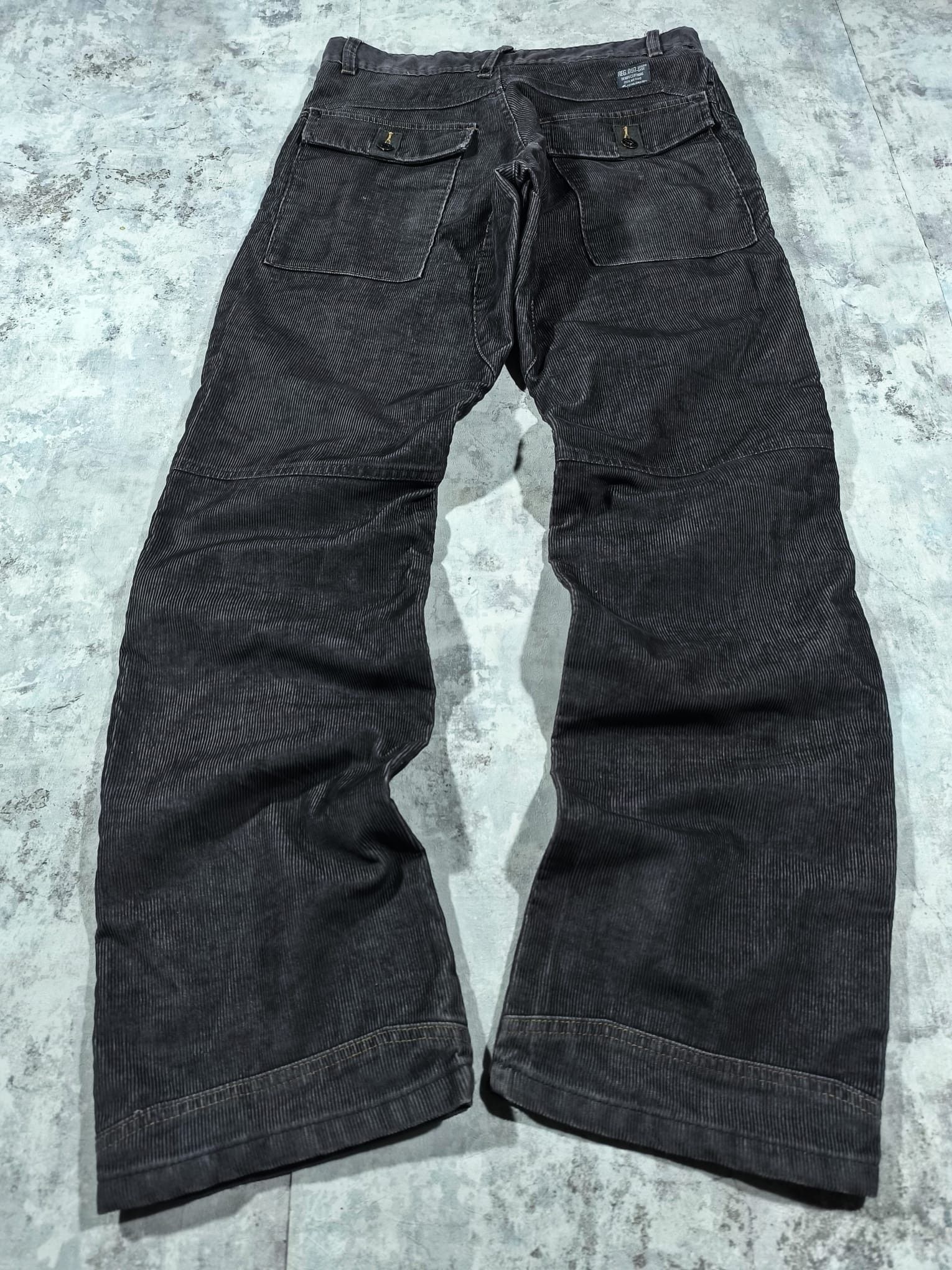 Other corduroy swag cargo type pants Size US 31 - 4 Thumbnail