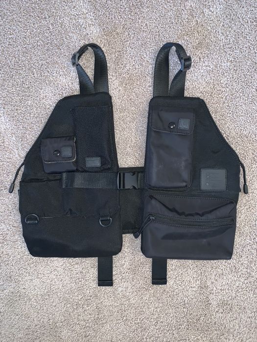 Zara TOURIST BAG TACTICAL ASSAULT VEST IN BLACK RIPSTOP Grailed