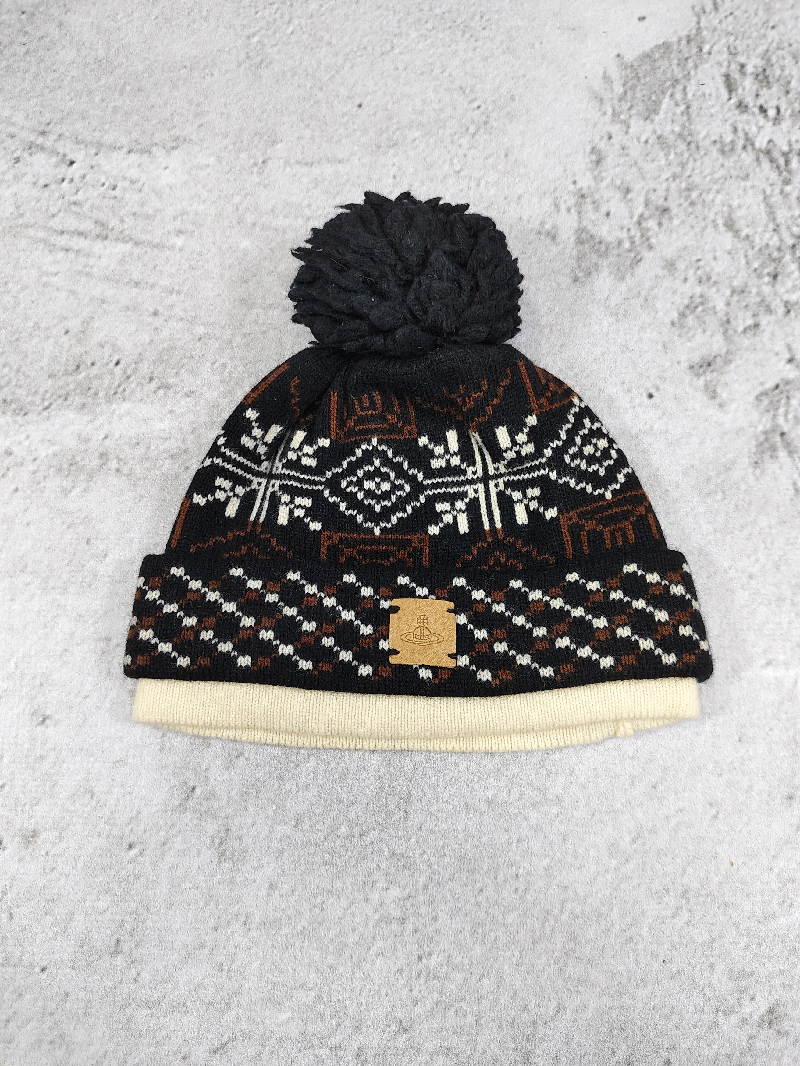 Vivienne Westwood 2000s V.W🇬🇧 Nordic Fair Isle Pattern Orb Logo Patch Beanie Size ONE SIZE - 1 Thumbnail