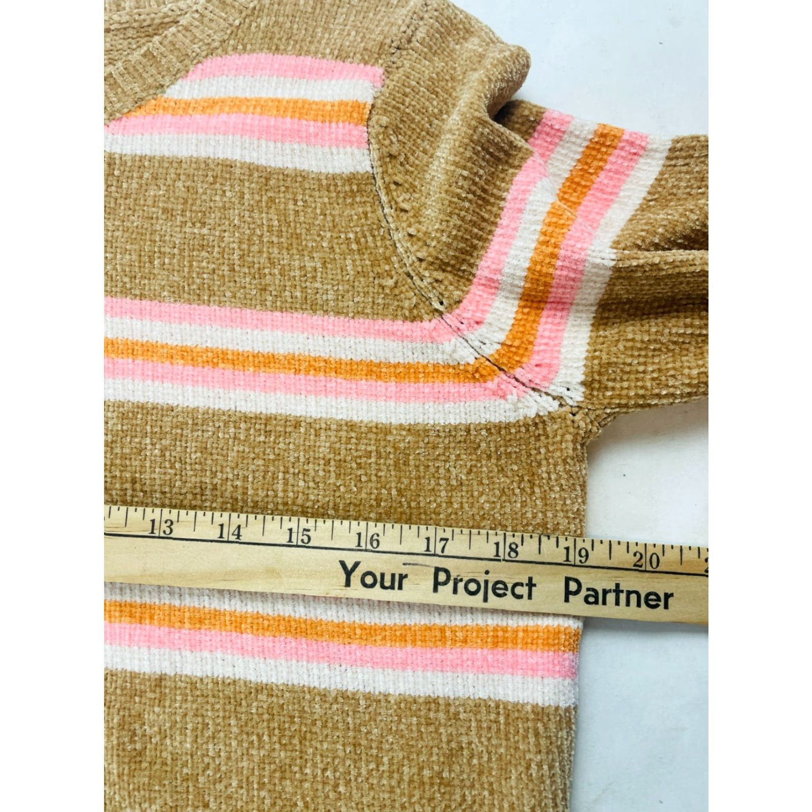 Vintage All in Favor Cropped Sweater Women's Size Medium Taupe Pink Striped Pullover Size M / US 6-8 / IT 42-44 - 6 Thumbnail