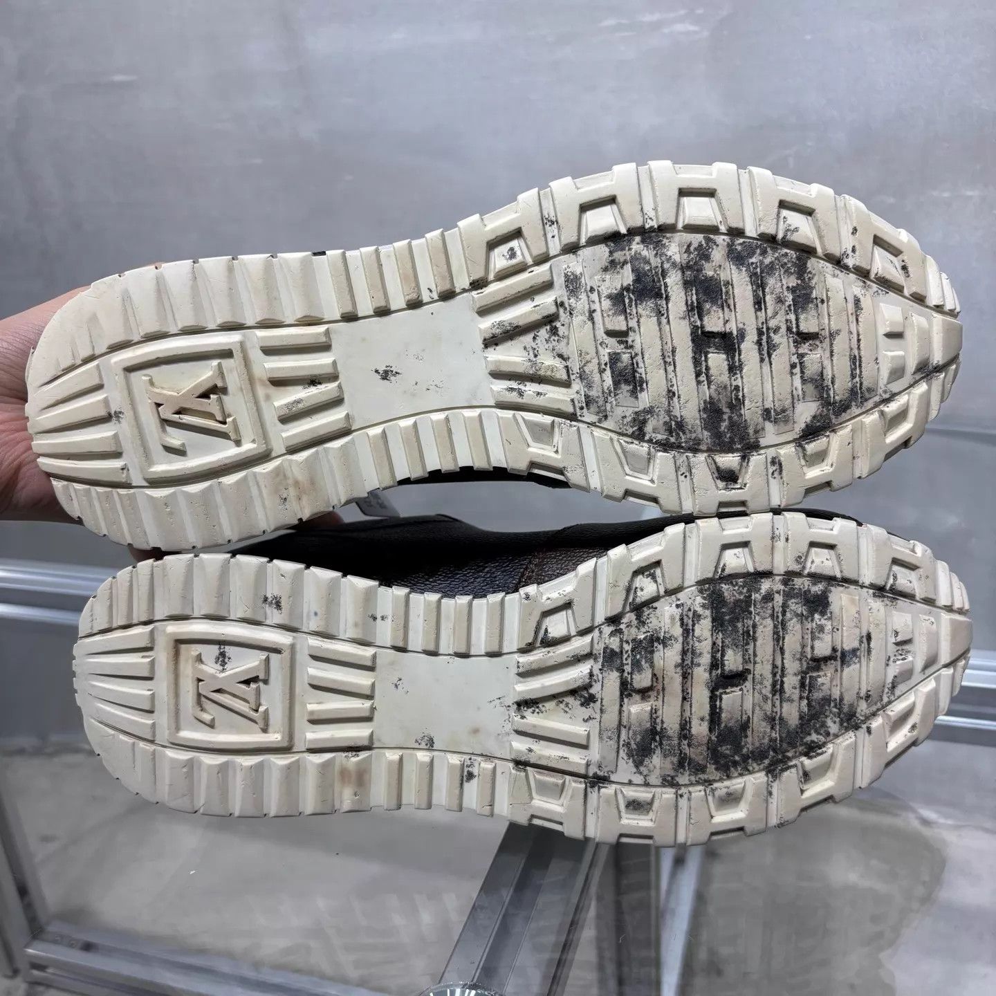 Louis Vuitton LV Runaway Monogram Sneaker UK6.5 EU 40.5 Size US 7.5 / EU 40-41 - 7 Thumbnail