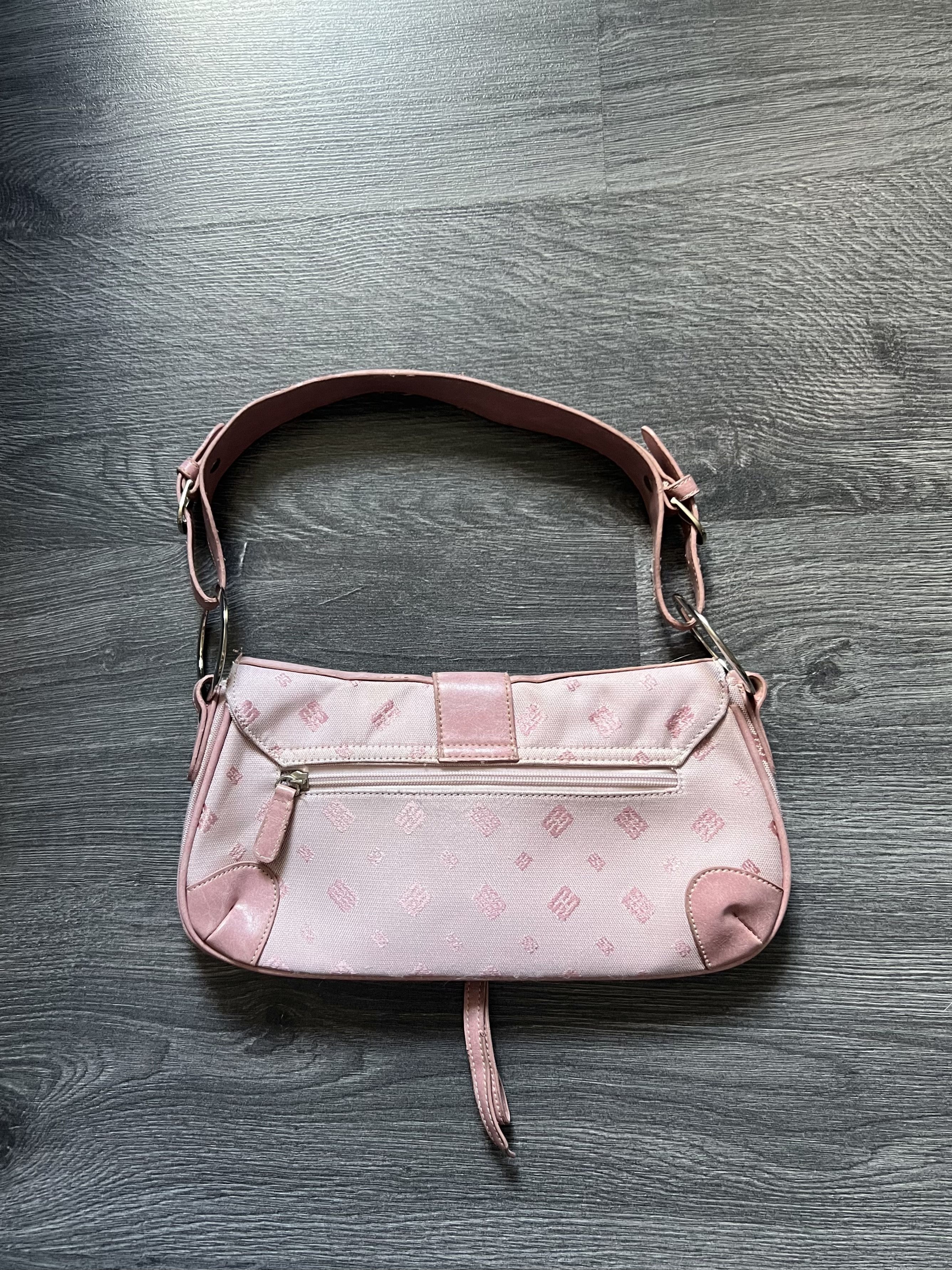 Vintage Vintage pink monogram shoulder bag y2k guess style Size ONE SIZE - 9 Thumbnail