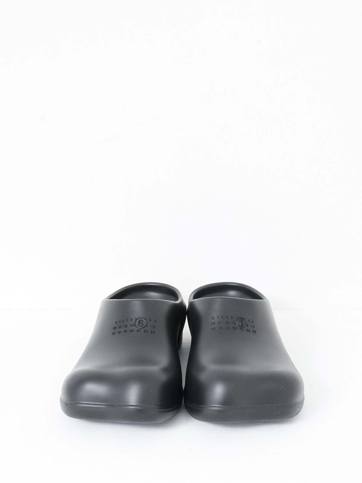 Maison Margiela oc11z1025 Anatomic Mules in Black Size US 7 / IT 37 - 2 Thumbnail