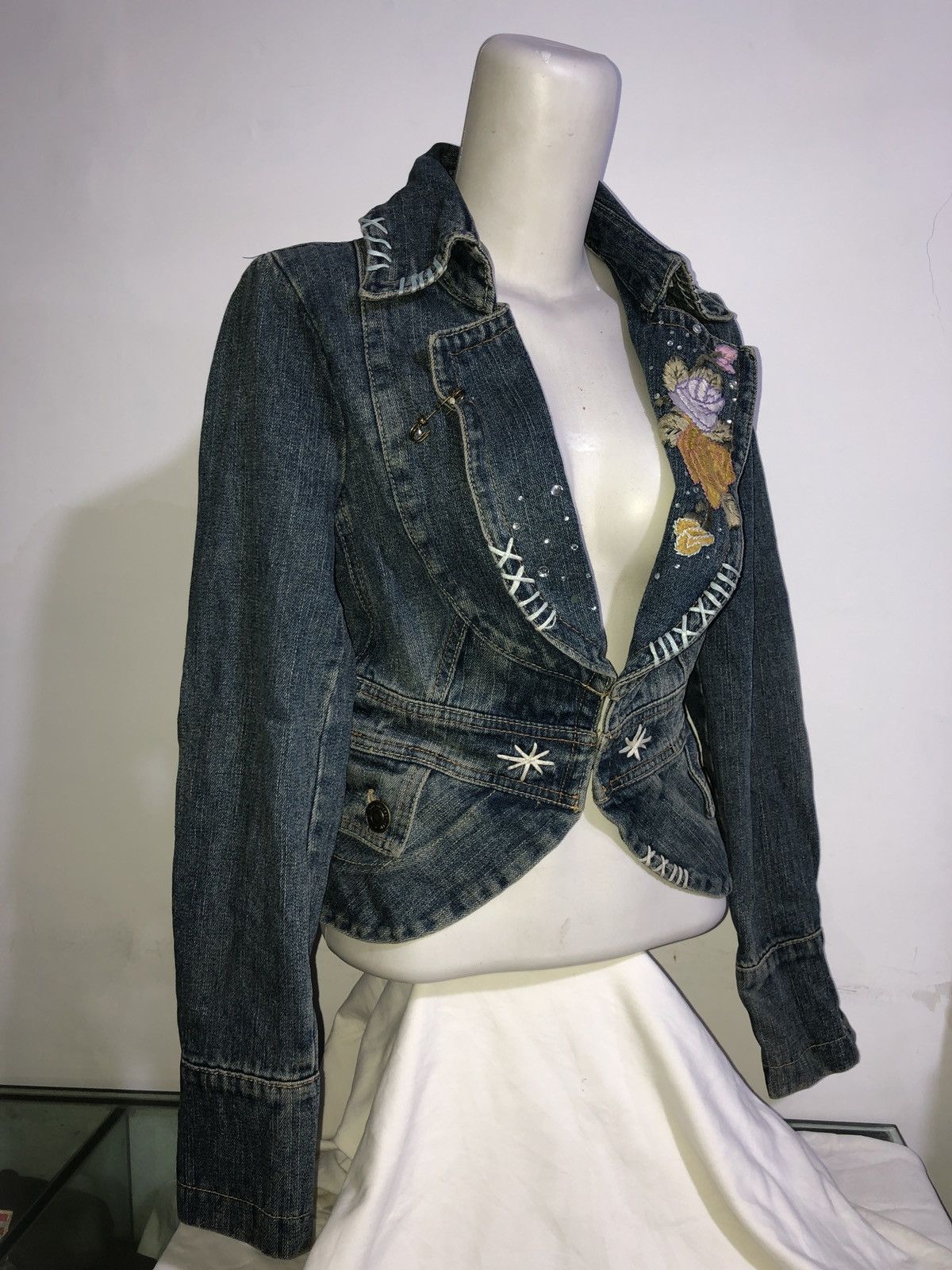 If Six Was Nine × Japanese Brand JAPANES BRAND M2 DENIM JACKET EMBROIDED ROSE Size S / US 4 / IT 40 - 3 Thumbnail