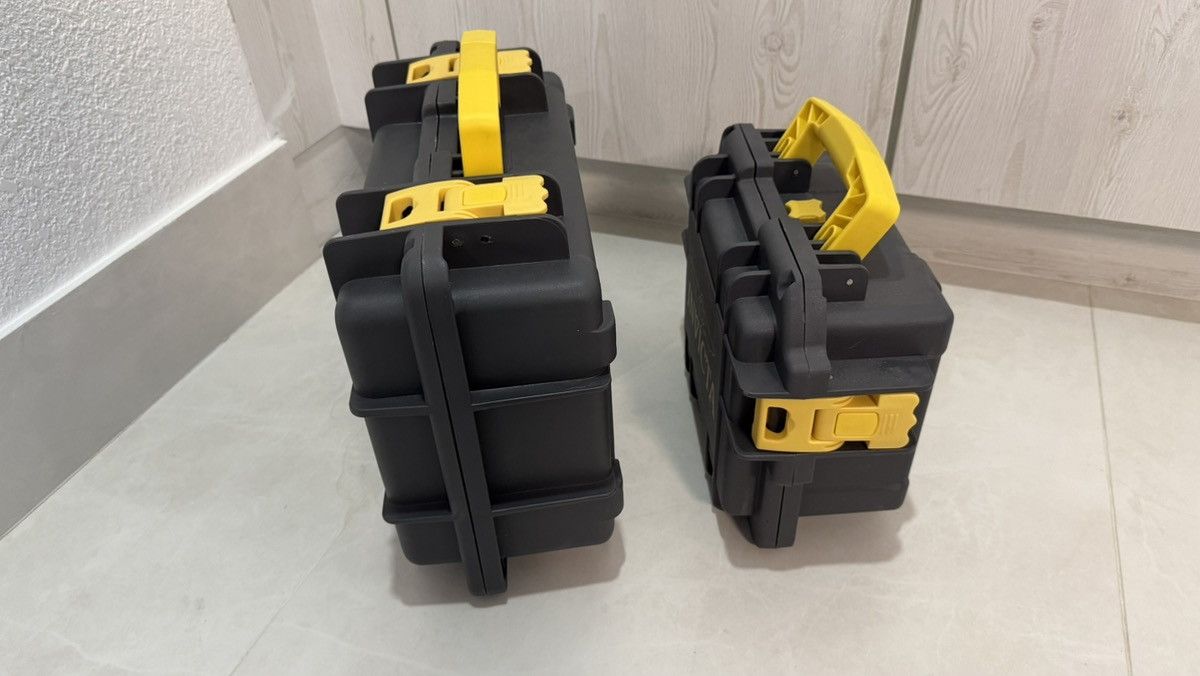 Invicta Invicta 3 & 8 Slot Collector Dive Cases Gray w/Yellow Handle Size ONE SIZE - 12 Thumbnail