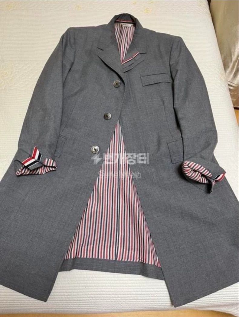 Thom Browne Thom Browne A wool overcoat Size L / US 10 / IT 46 - 1 Thumbnail