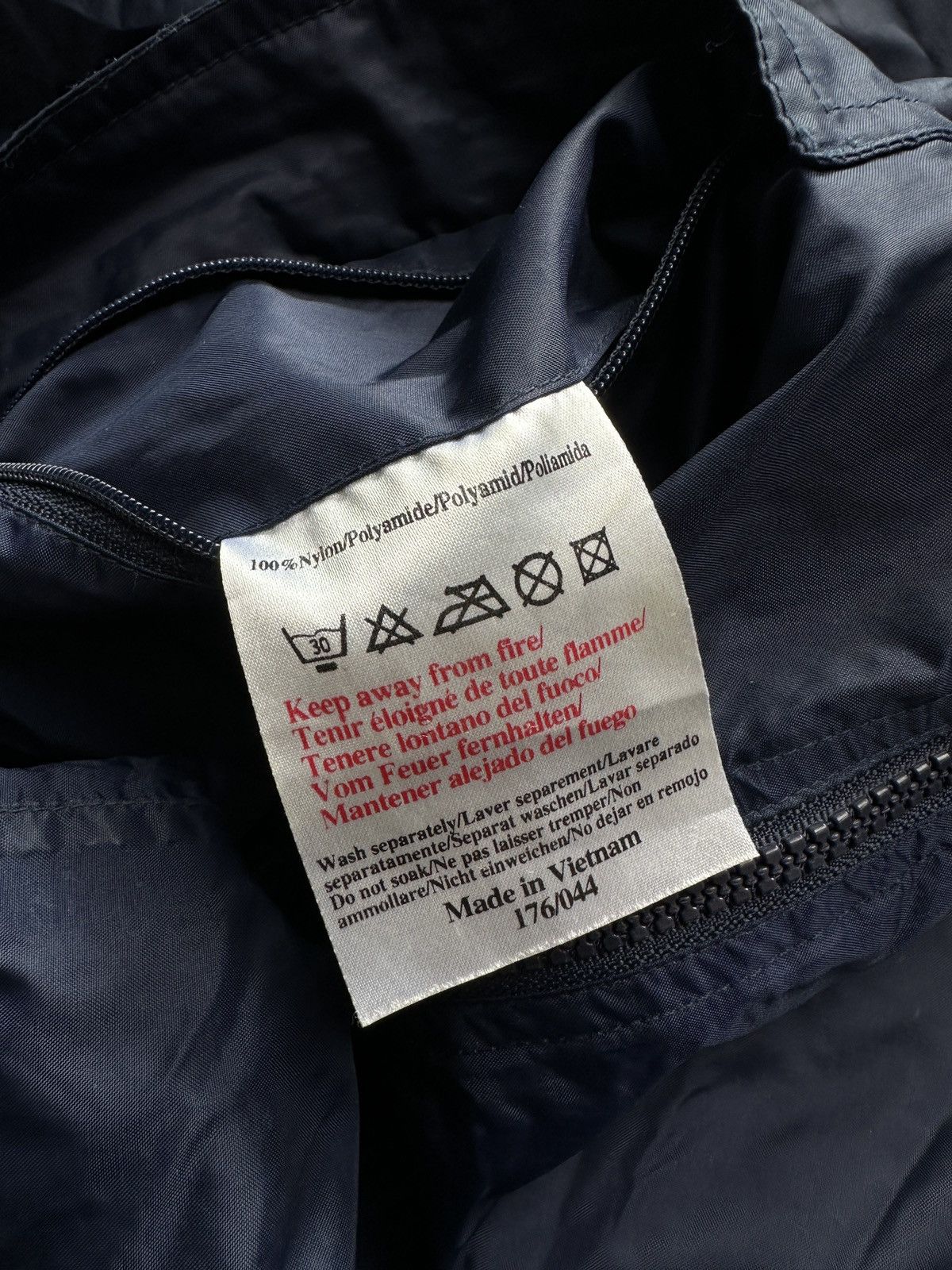Umbro Vintage UMBRO Big Logo Soccer Navy Jacket Men’s size M Size US M / EU 48-50 / 2 - 13 Thumbnail