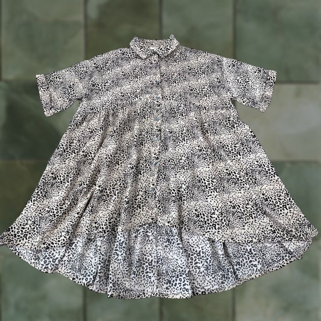Vintage Entro Womens Leopard Print Blouse Small Animal Cheetah Short Sleeve Flowy Loose Top Polyester Size S / US 4 / IT 40 - 1 Thumbnail