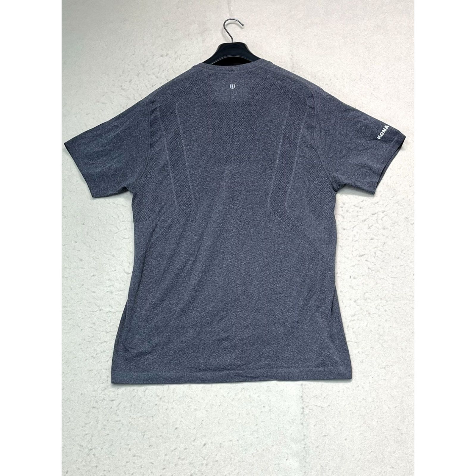 Lululemon Lululemon Metal Vent Tech Shirt Men M-L Gray Short Sleeve Crew Neck Pullover Activewear Logo Hangover Sundays Regular Size Size US M / EU 48-50 / 2 - 2 Thumbnail