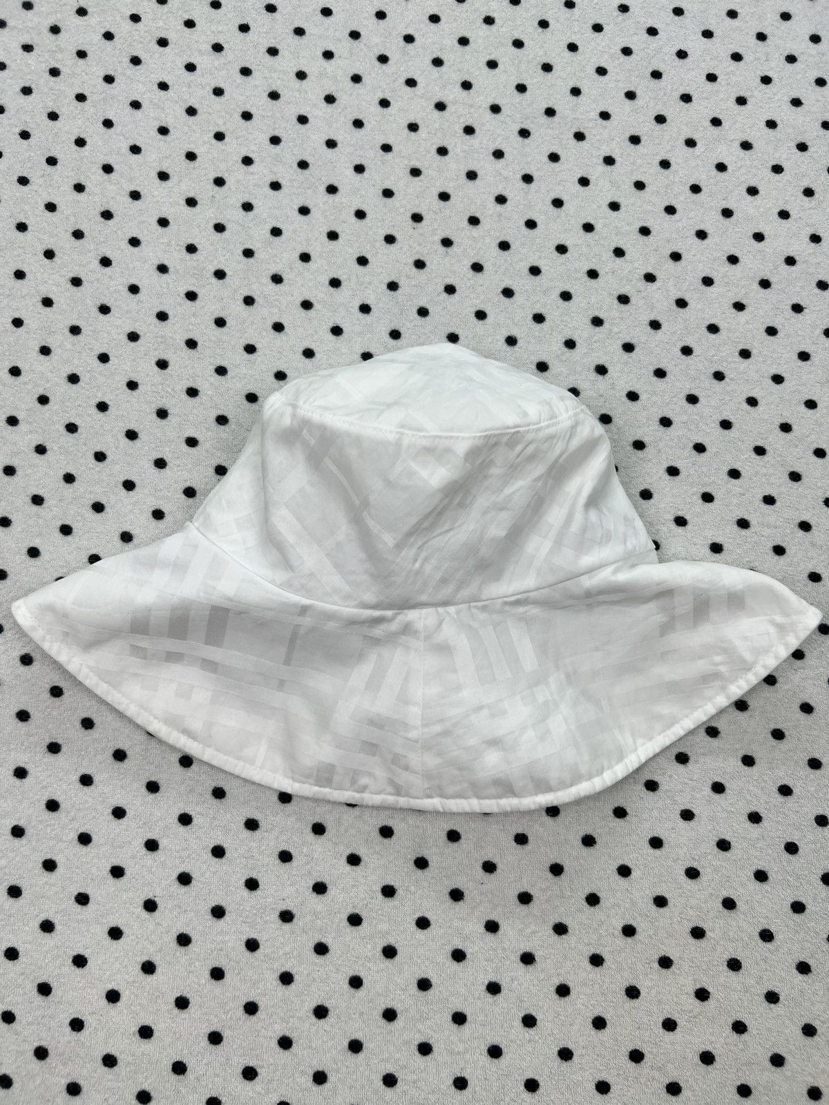 Burberry Burberry Blue Label Shadow Check Bucket Hat Size ONE SIZE - 6 Thumbnail