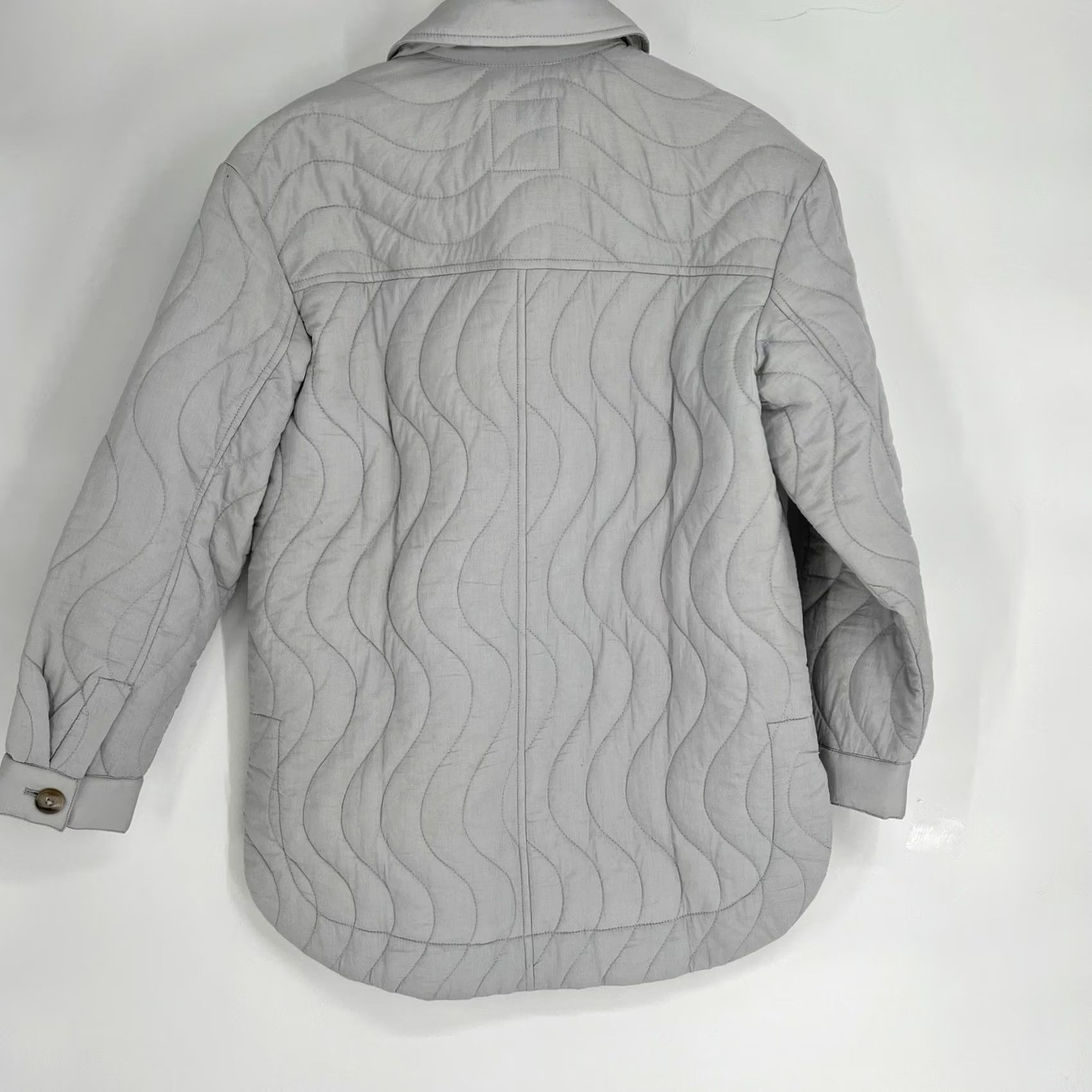 Madewell Madewell Quilted Belrose Shirt Jacket Women’s Size Small Light Gray Shirt Jacket Ladies Small Gray Quilted Belrose Madewell Size S / US 4 / IT 40 - 7 Thumbnail