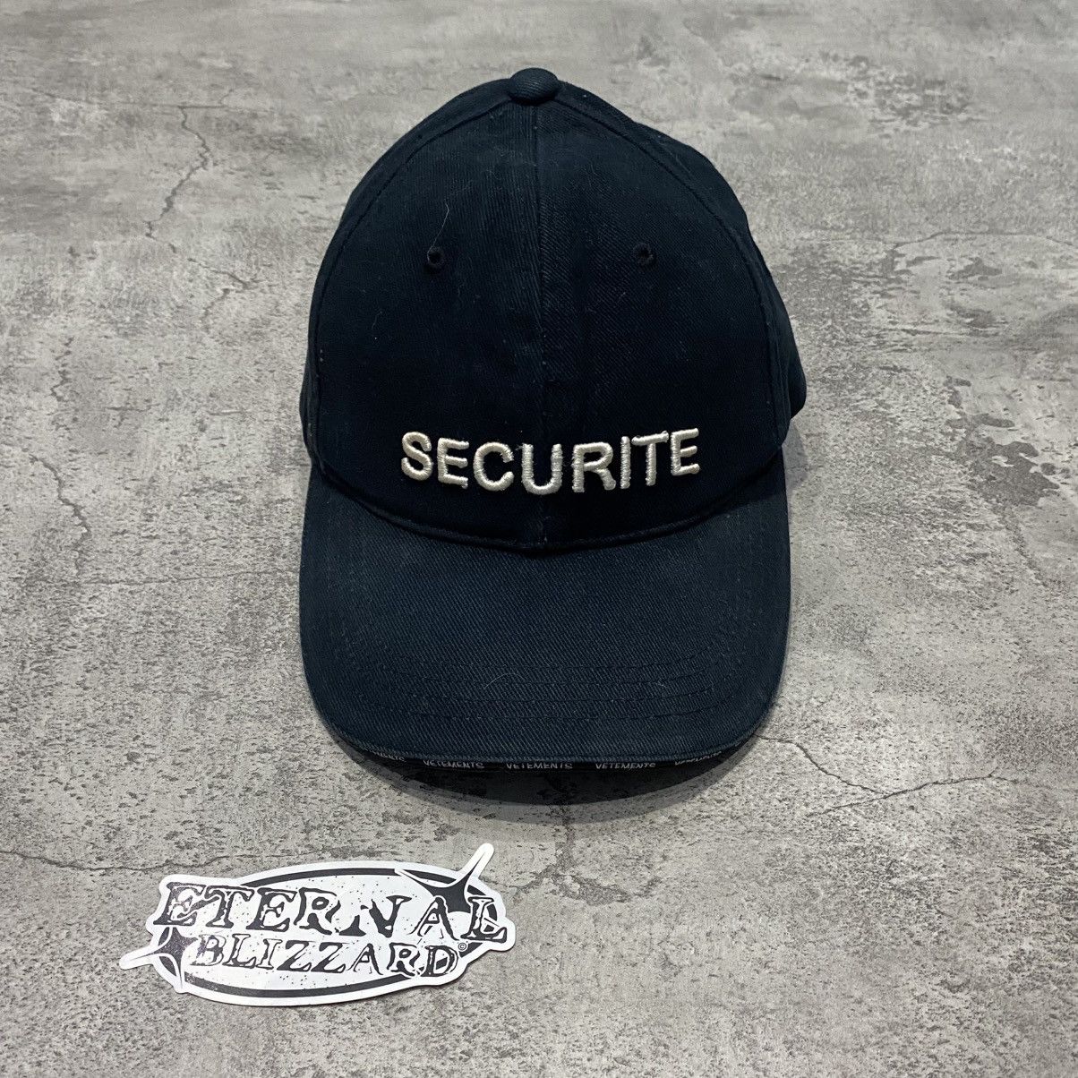 Vetements Black Securite Cap