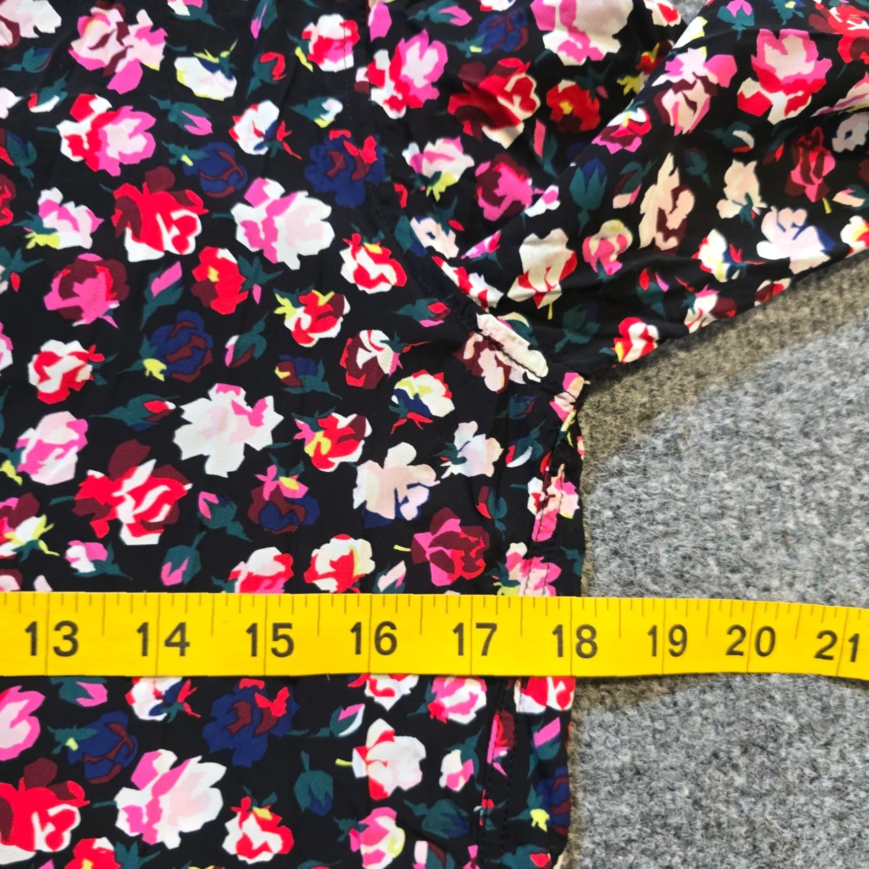 Equipment Equipment Femme Dress Shirt Black Pink Floral Button Front Casual Womens Size S Size S / US 4 / IT 40 - 5 Thumbnail