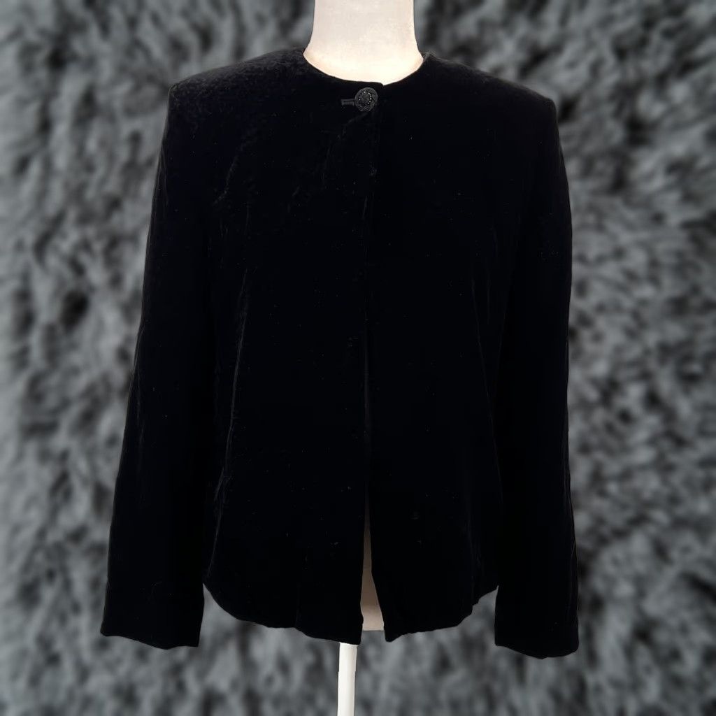 Talbots VINTAGE Talbots Black Velvet Jacket Sz 6 Womens Single Button Long Sleeve 90s Whimsigoth Size M / US 6-8 / IT 42-44 - 1 Thumbnail