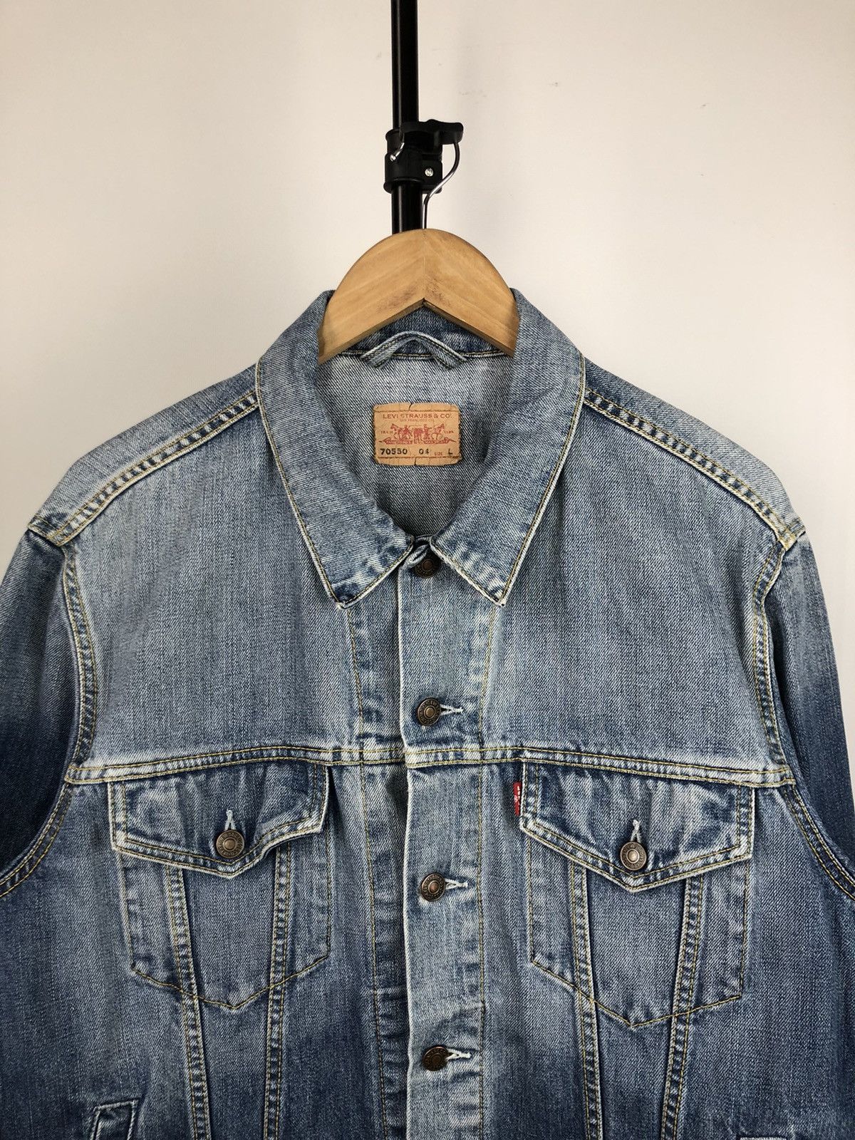 Jean × Levi's × Levi's Vintage Clothing Vintage 90's Distressed Levi's Trucker Denim Jacket Rare Size US L / EU 52-54 / 3 - 3 Thumbnail