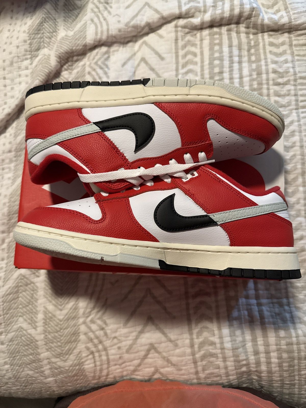 Nike Nike Dunk Low Chicago Split Size 9 Size US 9 / EU 42 - 1 Thumbnail