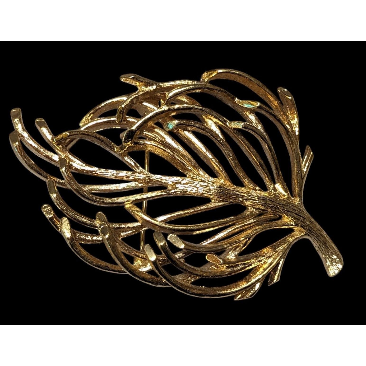 Monet Vintage Monet Gold Team Abstract Leaf Brooch Size ONE SIZE - 1 Thumbnail