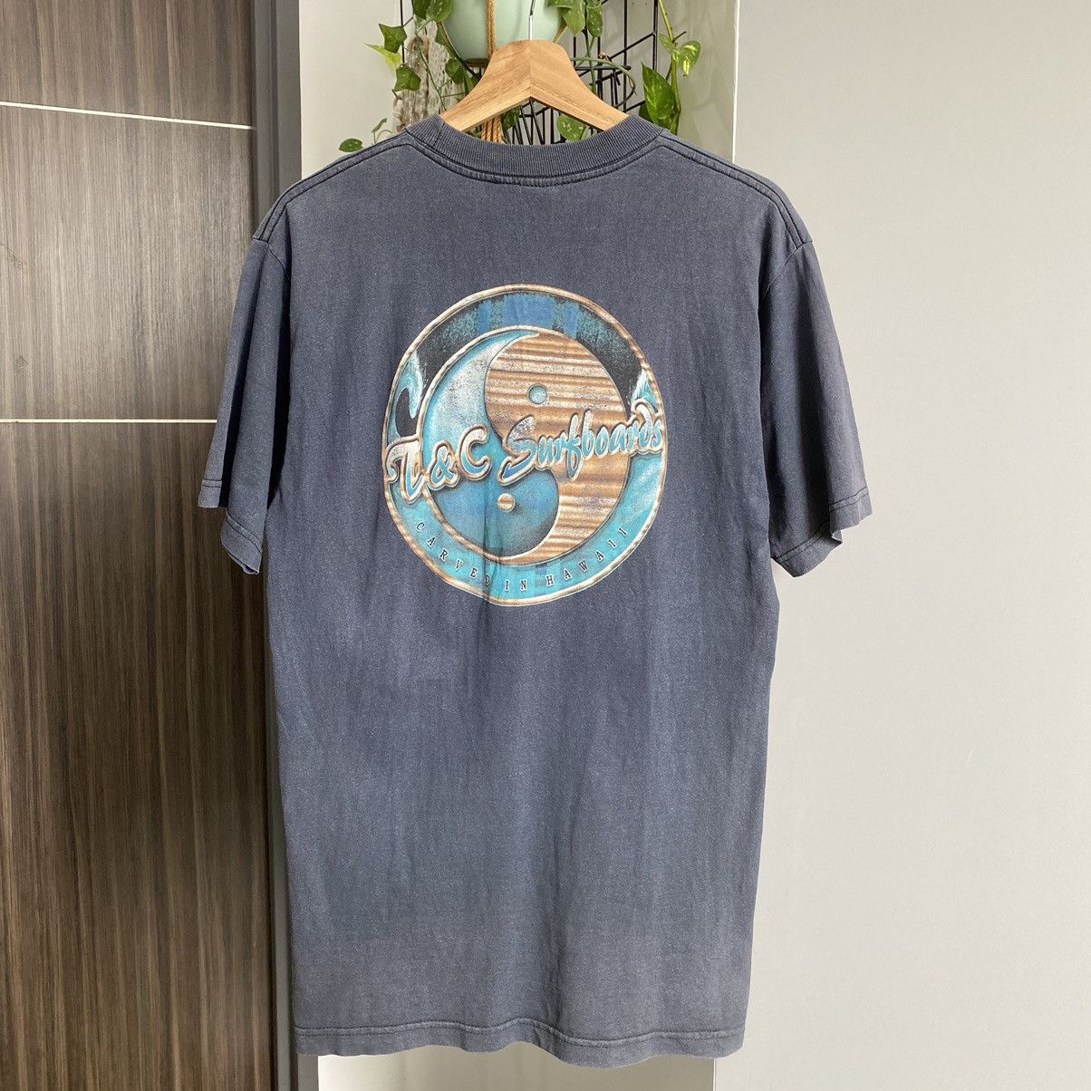Vintage Thrashed Faded Vintage 90s T&C Surf Design ERD GRUNGE TEE Size US M / EU 48-50 / 2 - 1 Thumbnail