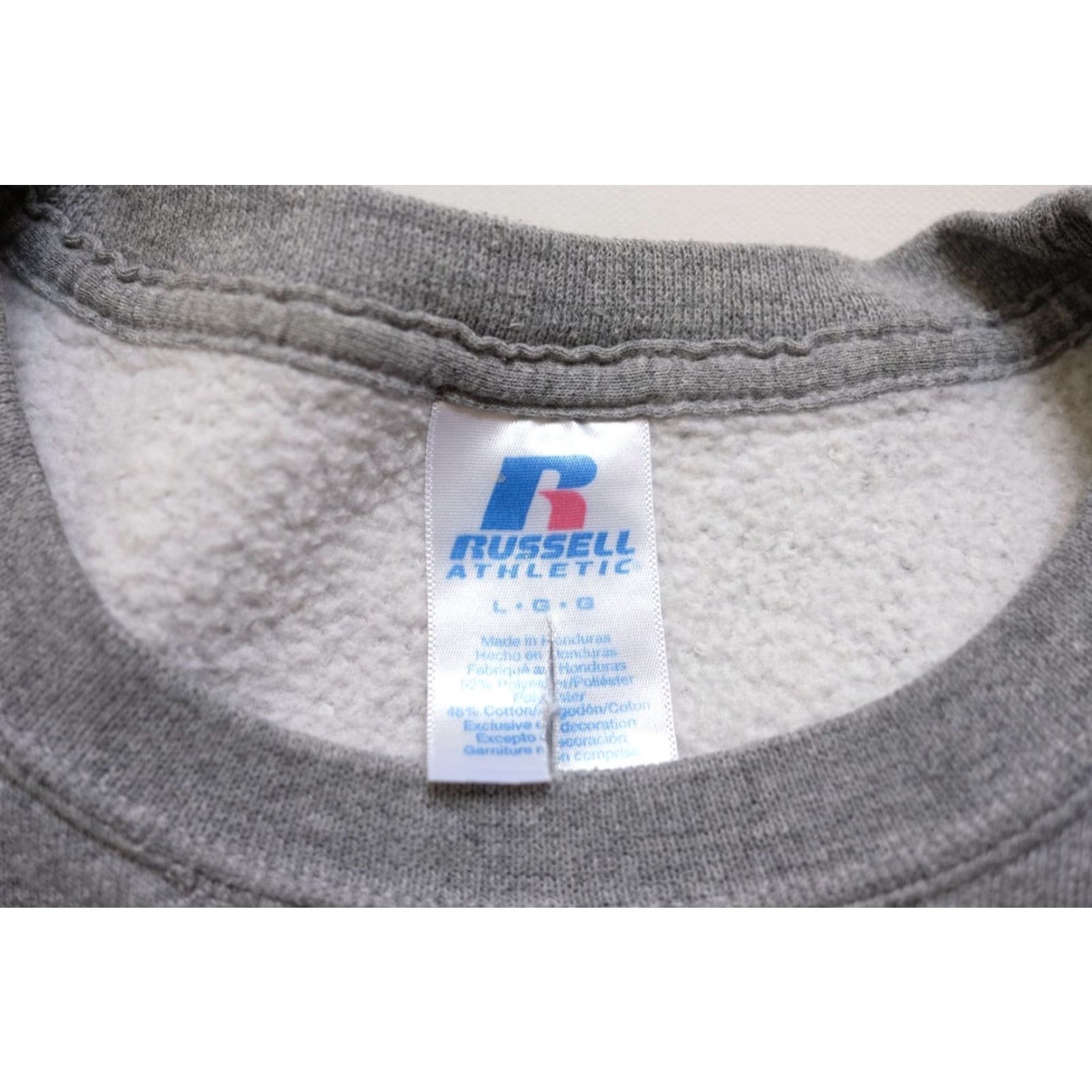 Russell Athletic VINTAGE Russell Athletic Sweatshirt Crew Neck Gray Sz L 90s Retro Blank Essential Sweatshirt Men Size US L / EU 52-54 / 3 - 5 Thumbnail