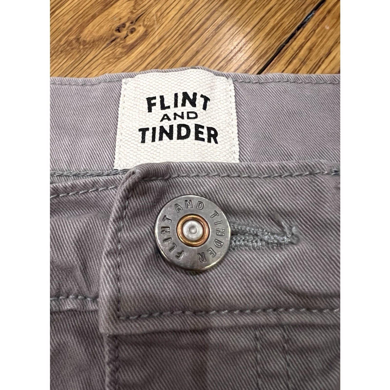 Flint And Tinder VINTAGE Flint and Tinder Pants Jeans Tapered Fit Mens 32x34 Khaki Low Rise Slim Comfort Designer Size US 32 / EU 48 - 3 Thumbnail