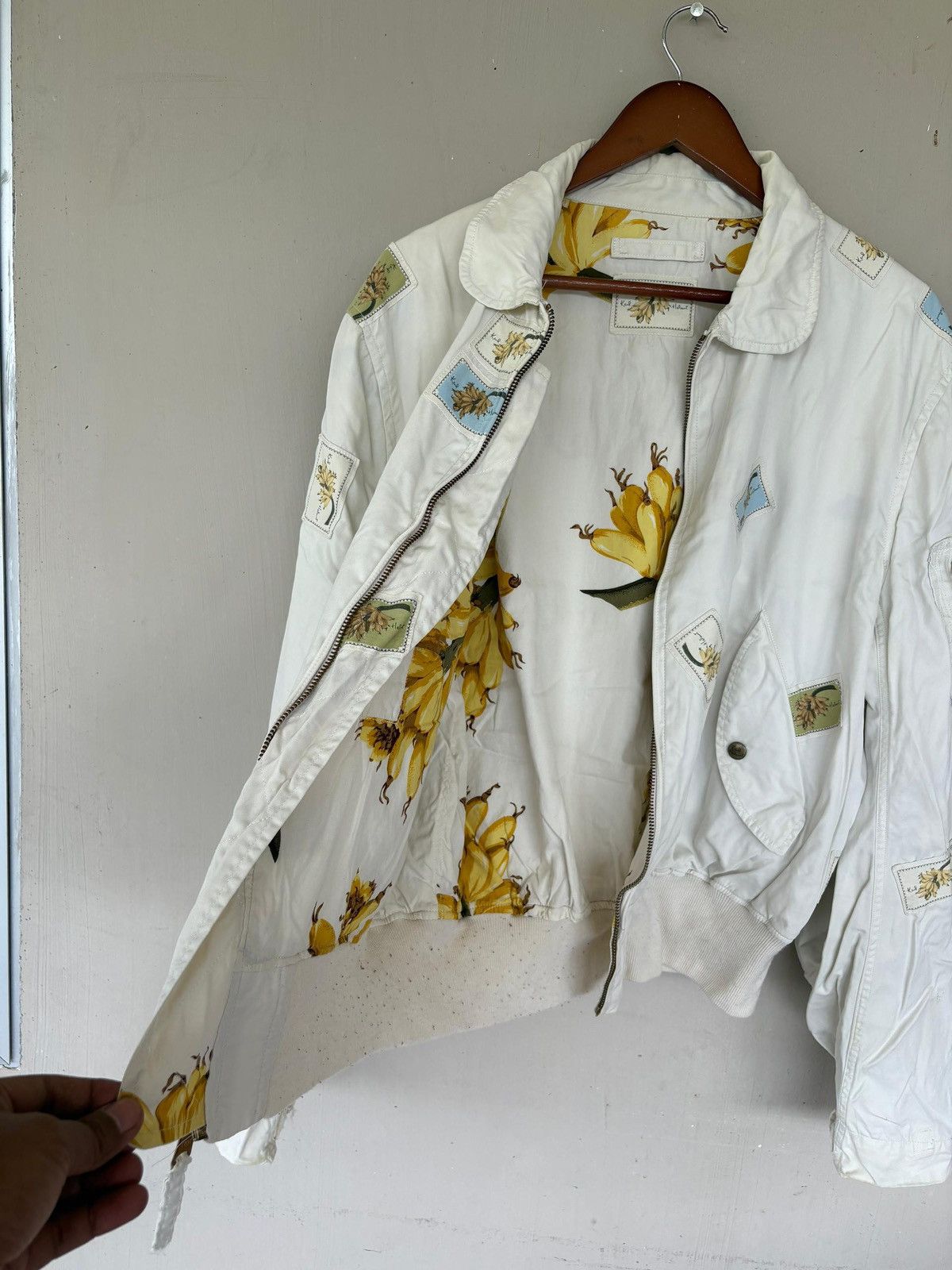 Karl Helmut Vintage 90's Karl Helmut Bomber Jacket Patch Flower Design Size US L / EU 52-54 / 3 - 4 Thumbnail