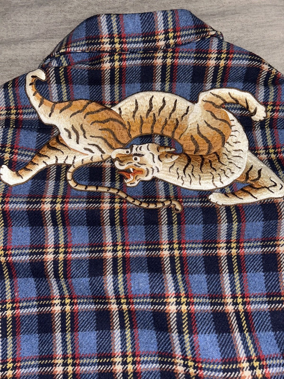 Gucci GUCCI Tiger Patch Checked Shirt Jacket Size US S / EU 44-46 / 1 - 4 Thumbnail