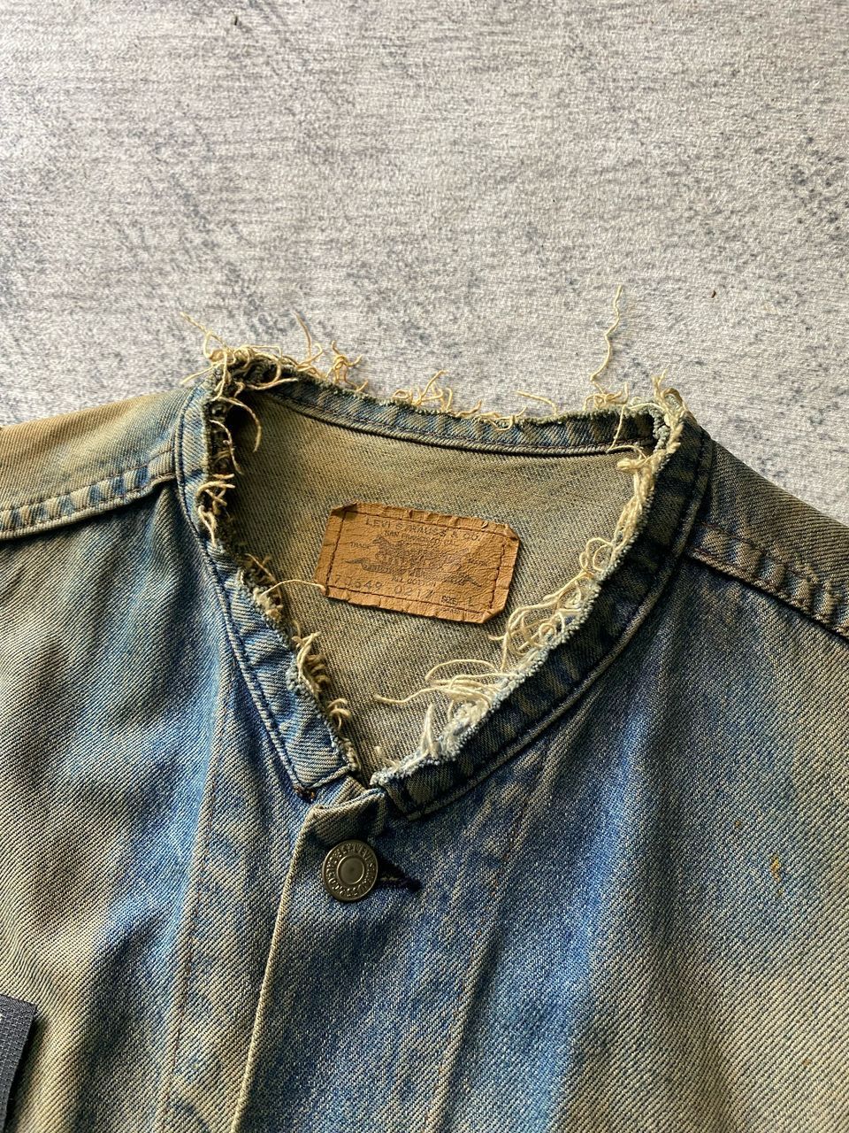 Levi's × Vintage Vintage Levis Distressed Denim Vest Jacket Size US M / EU 48-50 / 2 - 3 Thumbnail