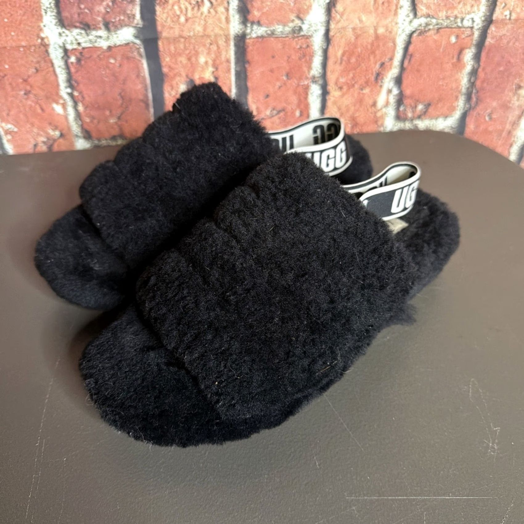 Ugg VINTAGE UGG Slipper Womens 9 Black Fluff Yeah Slide Fur Strap Slippers Womens Shoes Black Strap Australia 9 Womens Size US 9 / IT 39 - 2 Thumbnail