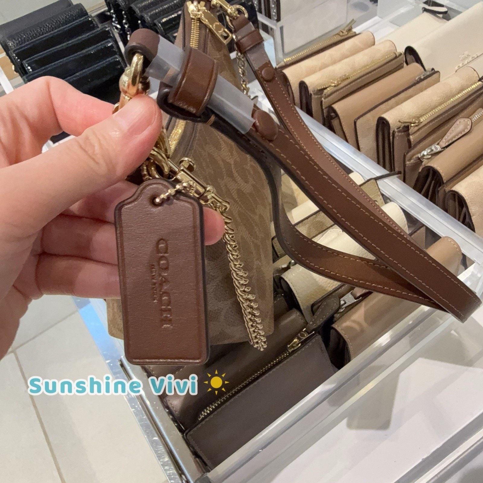 Coach NWT Coach Caitlin Shoulder Bag CEK80 Gold/Tan/Brown Size ONE SIZE - 3 Thumbnail