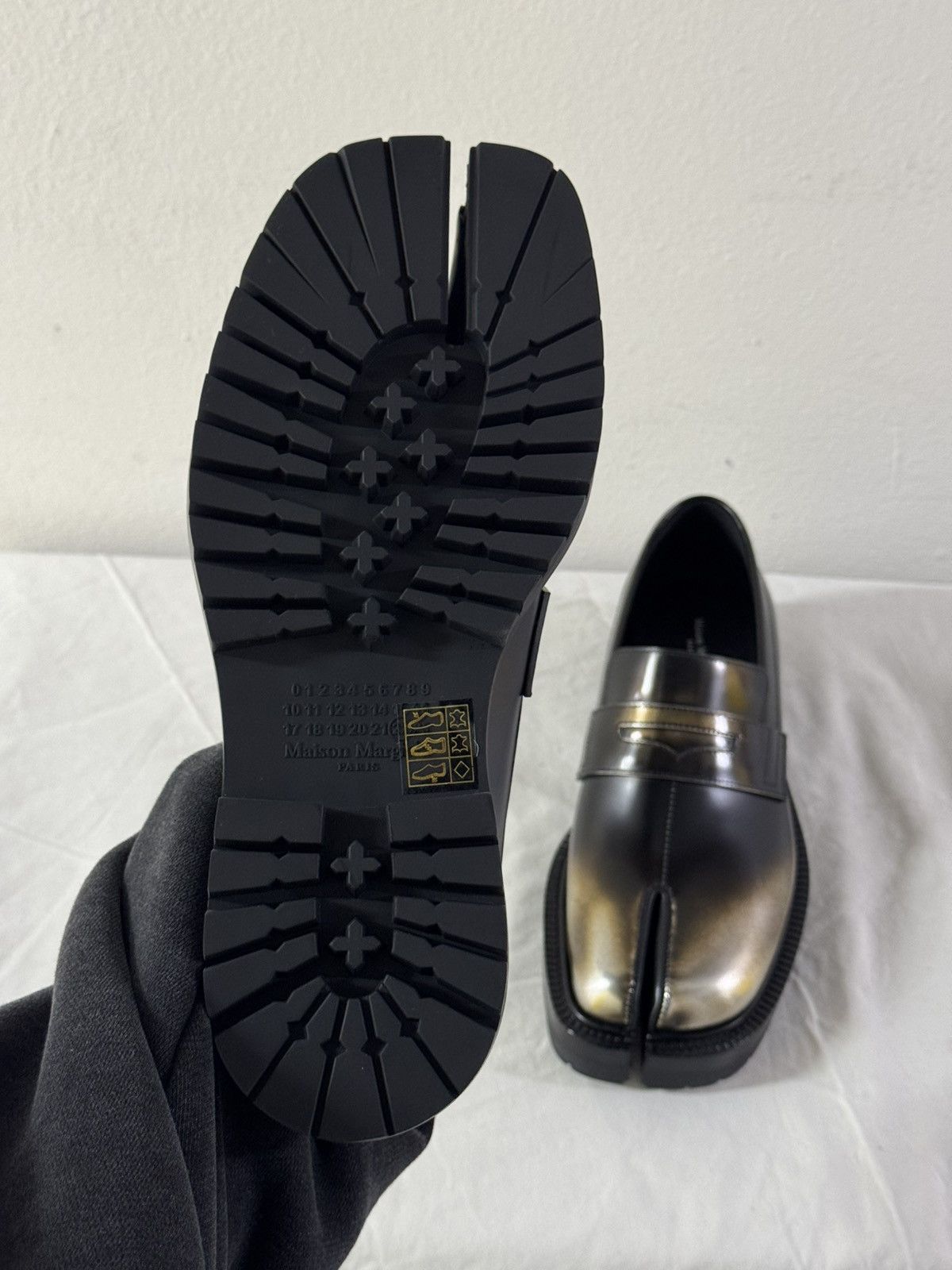 Maison Margiela Maison Margiela Tabi Platform Loafers - Black / Gold 39 Size US 9 / IT 39 - 9 Thumbnail