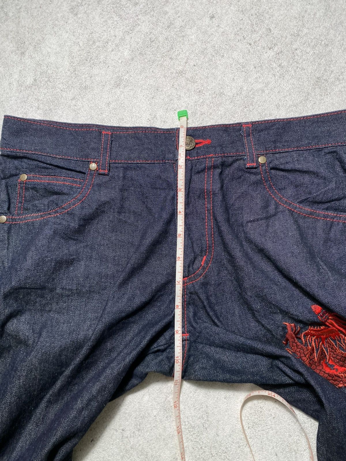 Japanese Brand × Le Grande Bleu (L.G.B.) × Vivienne Tam Vintage Vivienne Tam Dragon embroidered denim pants Size 31" - 12 Thumbnail