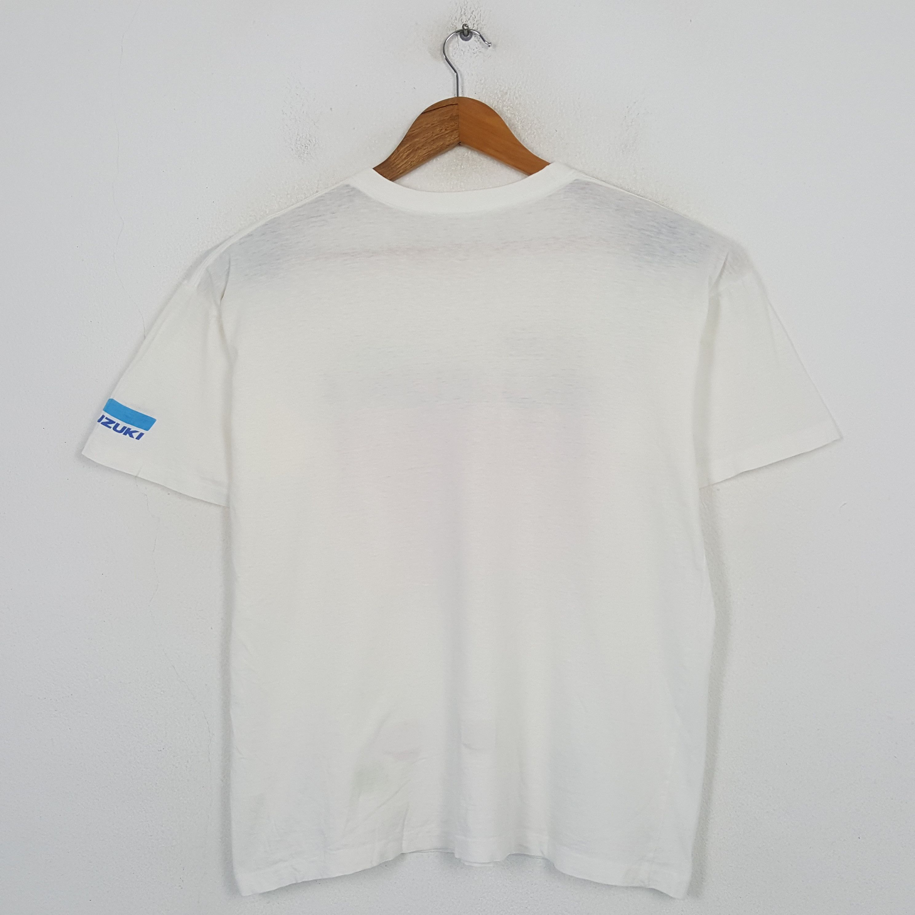 Vintage Vintage Team Suzuki Japanese Motorsport T-Shirt C301N63 Size US L / EU 52-54 / 3 - 3 Thumbnail