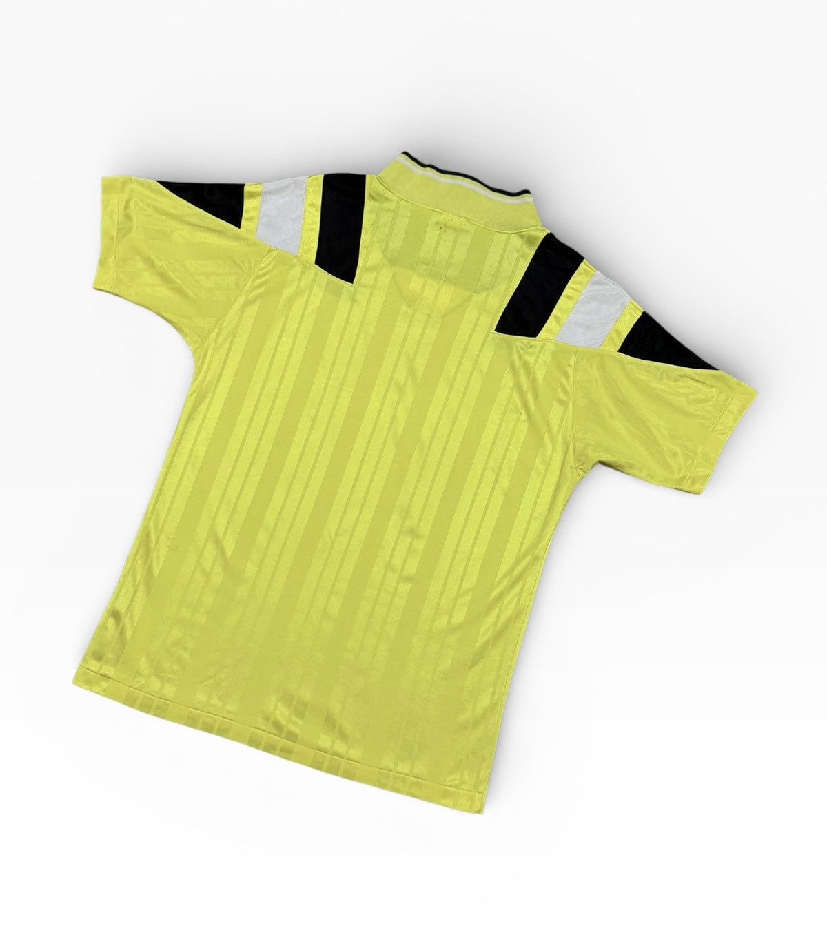 Adidas Vtg⚽️1992 Kashiwa Reysol Home Jersey Size US L / EU 52-54 / 3 - 15 Thumbnail