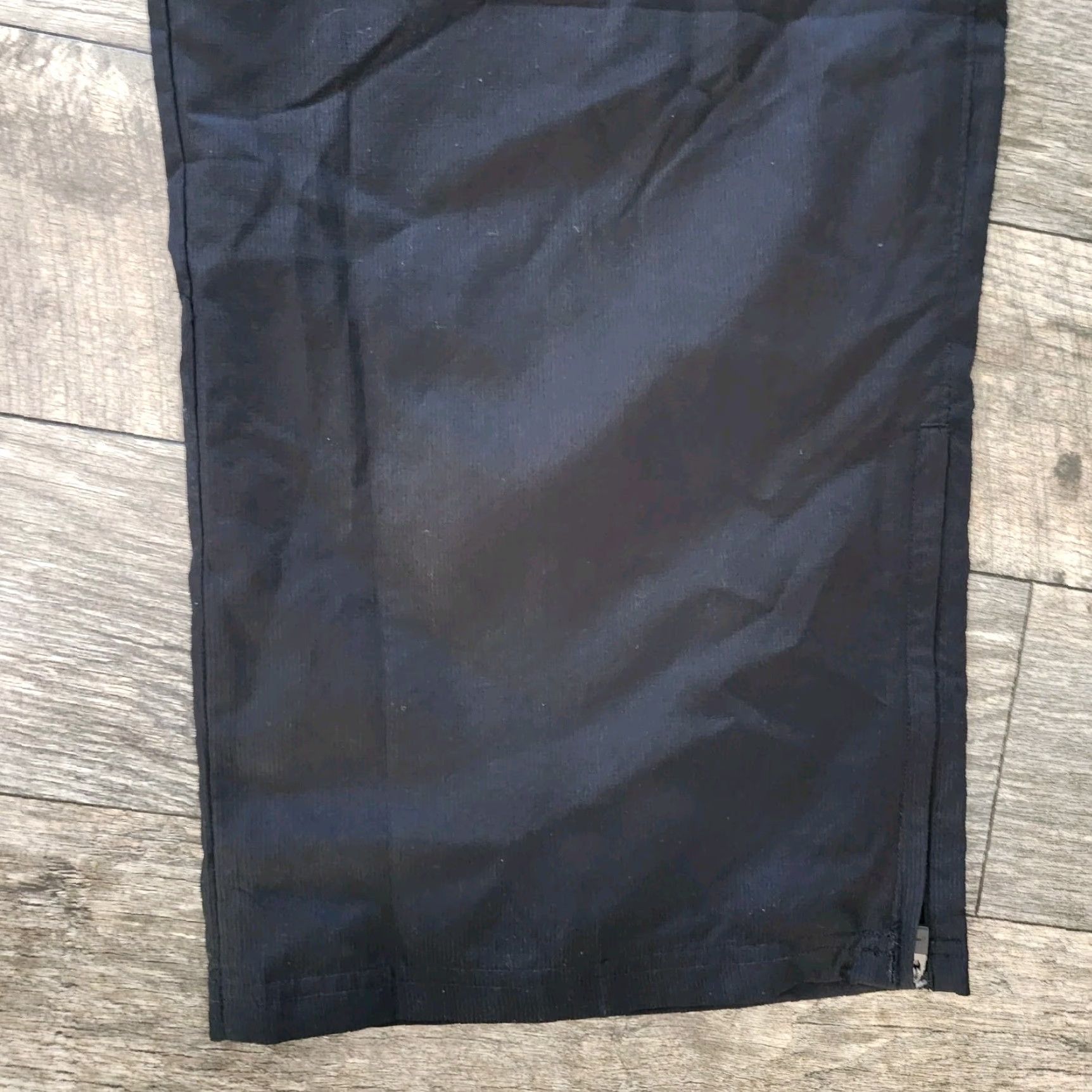 Under Armour Under Armour Pants Mens 2XL Black Water Repellent Wide Leg Loose Fit Heatgear Pants Mens 2XL Black Size US 39 - 2 Thumbnail