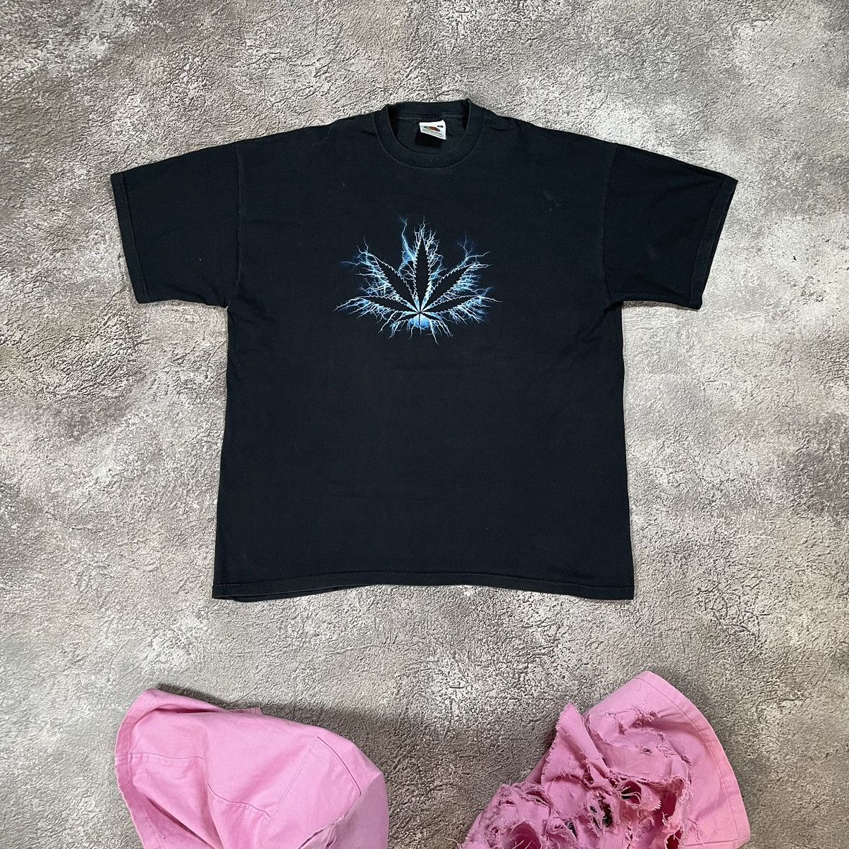 Vintage Vintage 2000s Graphic Tee Blue Tree Print Oversized Skate XL Size US XL / EU 56 / 4 - 1 Thumbnail