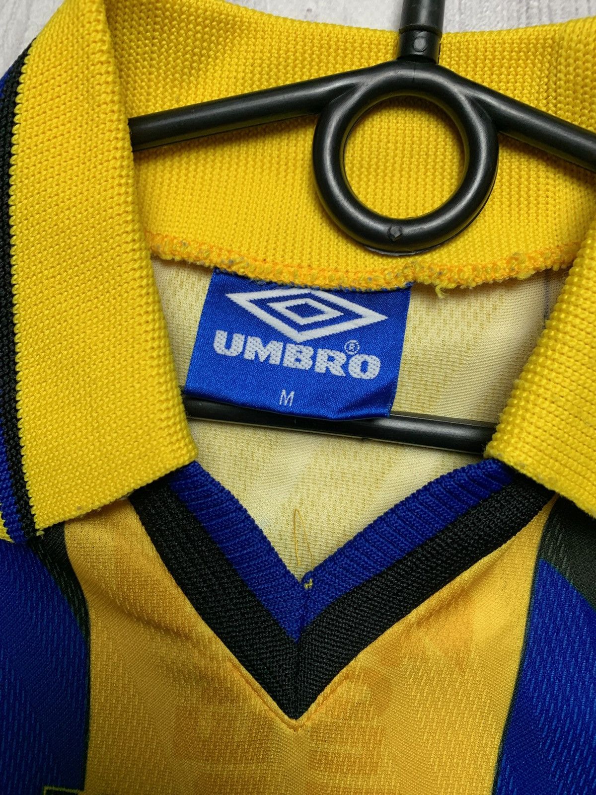 Umbro × Vintage Vintage Everton soccer jersey size M rare yellow away Size US M / EU 48-50 / 2 - 4 Thumbnail