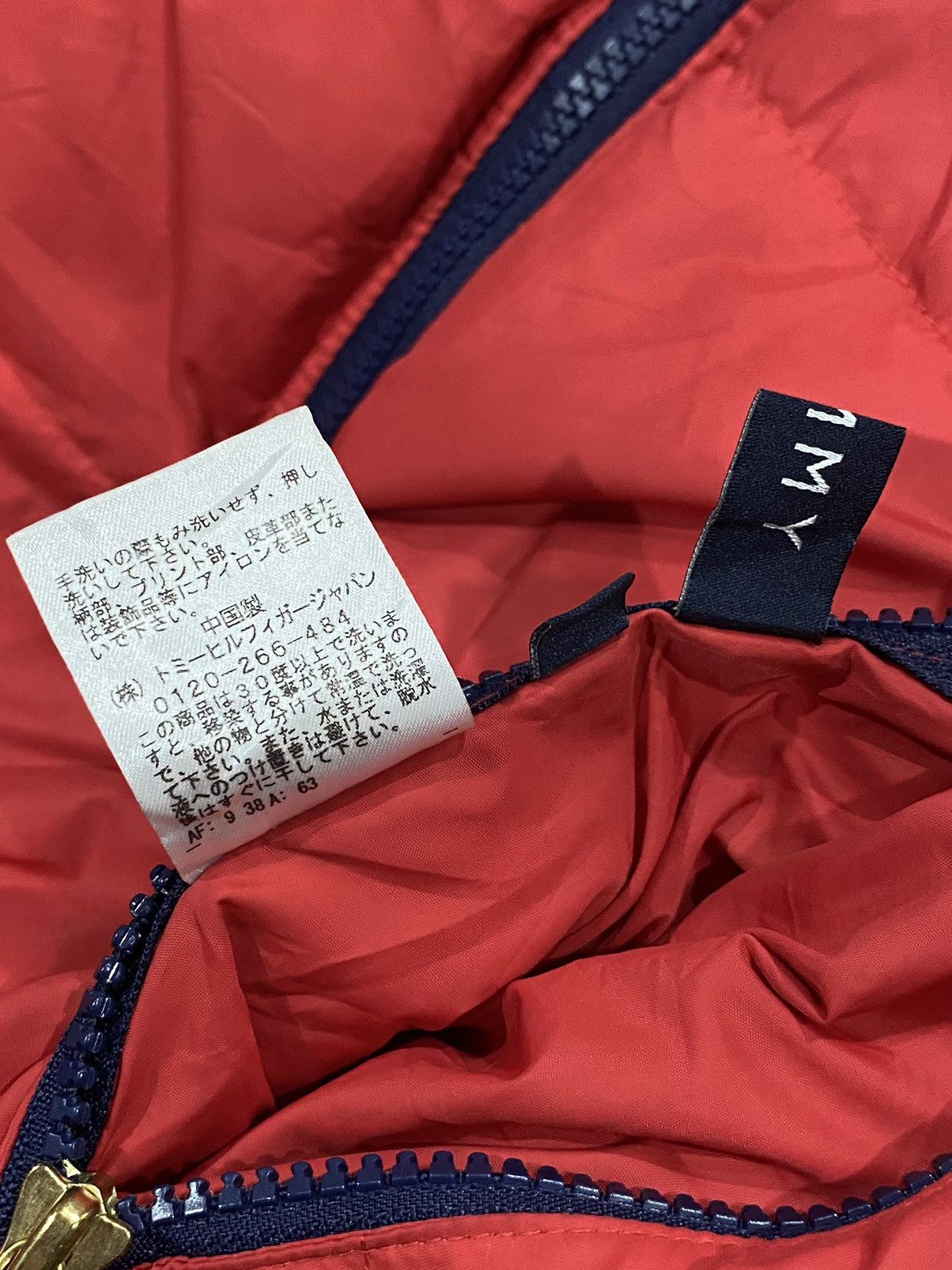 Designer × Tommy Hilfiger Rare Tommy Hilfiger Down Jacket Riversable Sleeveless Size US L / EU 52-54 / 3 - 13 Thumbnail