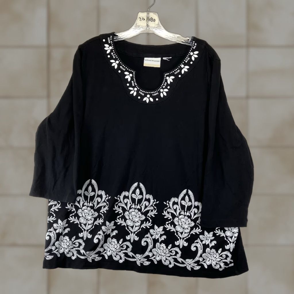 Vintage Alfred Dunner Tunic L 3/4 Sleeve Black Embroidery Rhinestones Dark Gothic Size L / US 10 / IT 46 - 1 Thumbnail