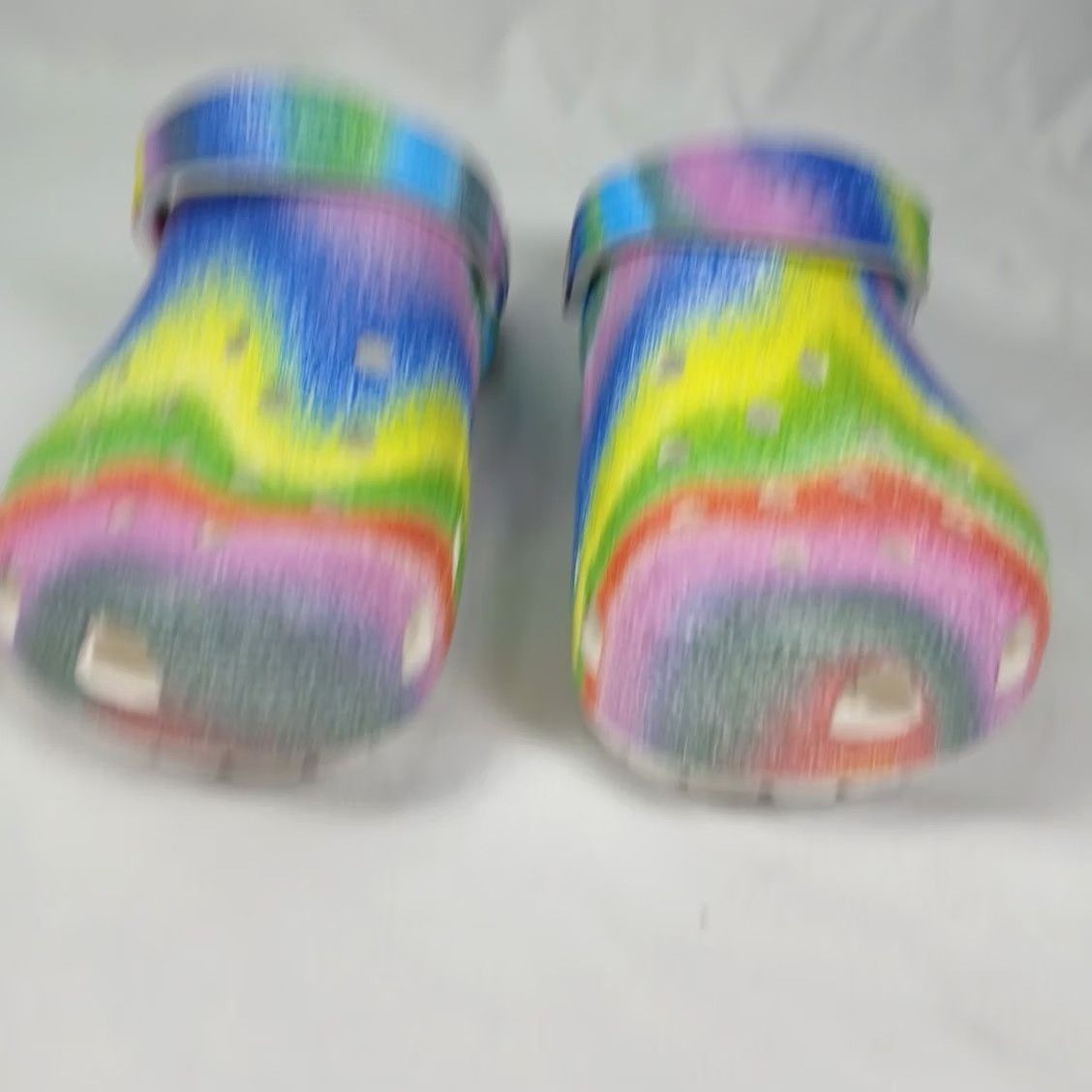 Crocs Crocs Classic Clog M8 W10 Multicolor Spray Tie Dye Rainbow Sandals Size US 10 / IT 40 - 7 Thumbnail